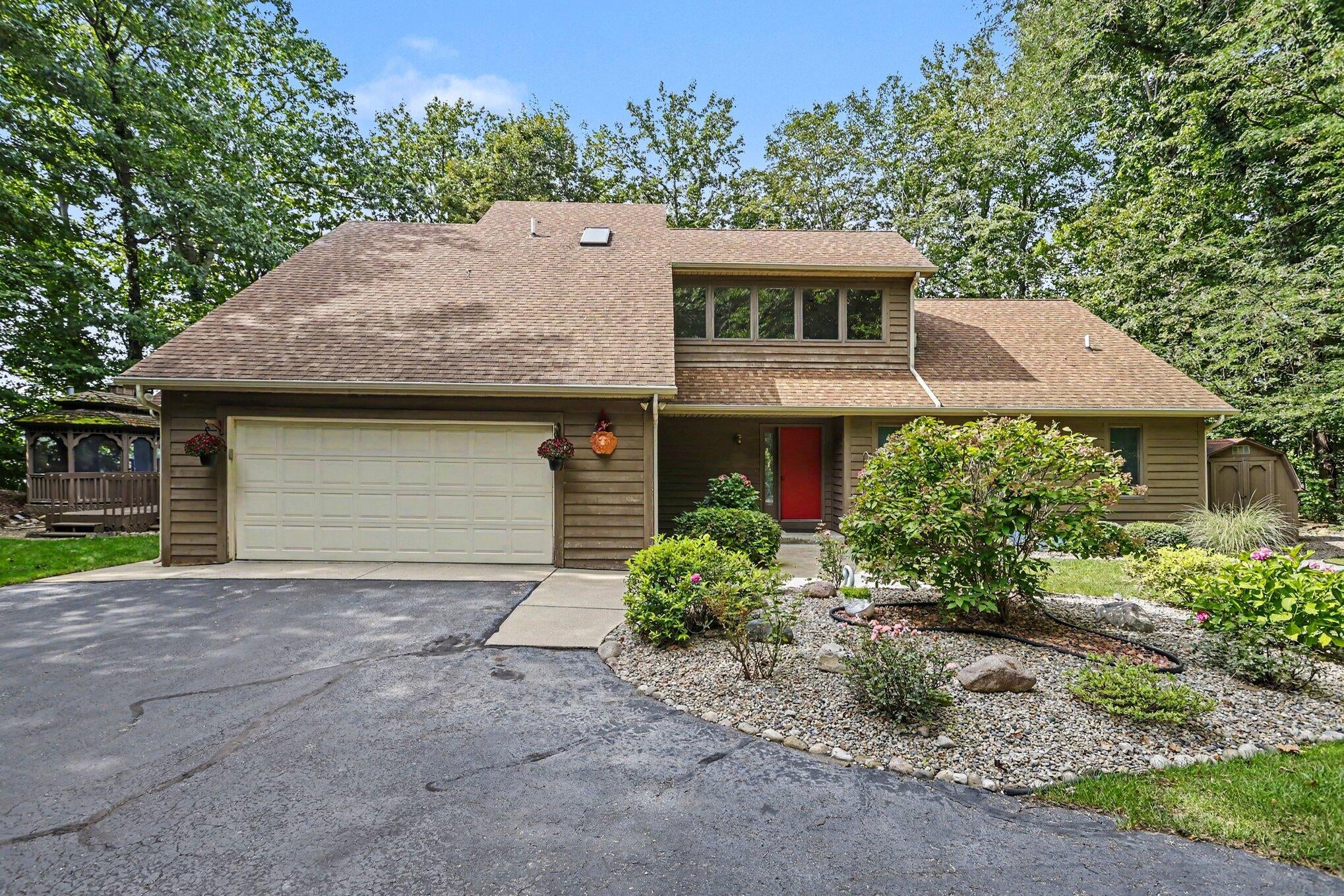 4245 Lake Chapin Bluff — photo