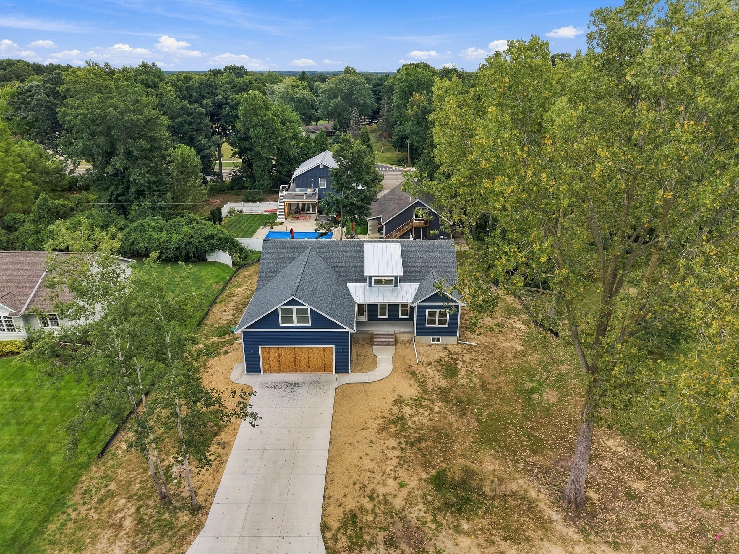 1677 Park Drive — photo