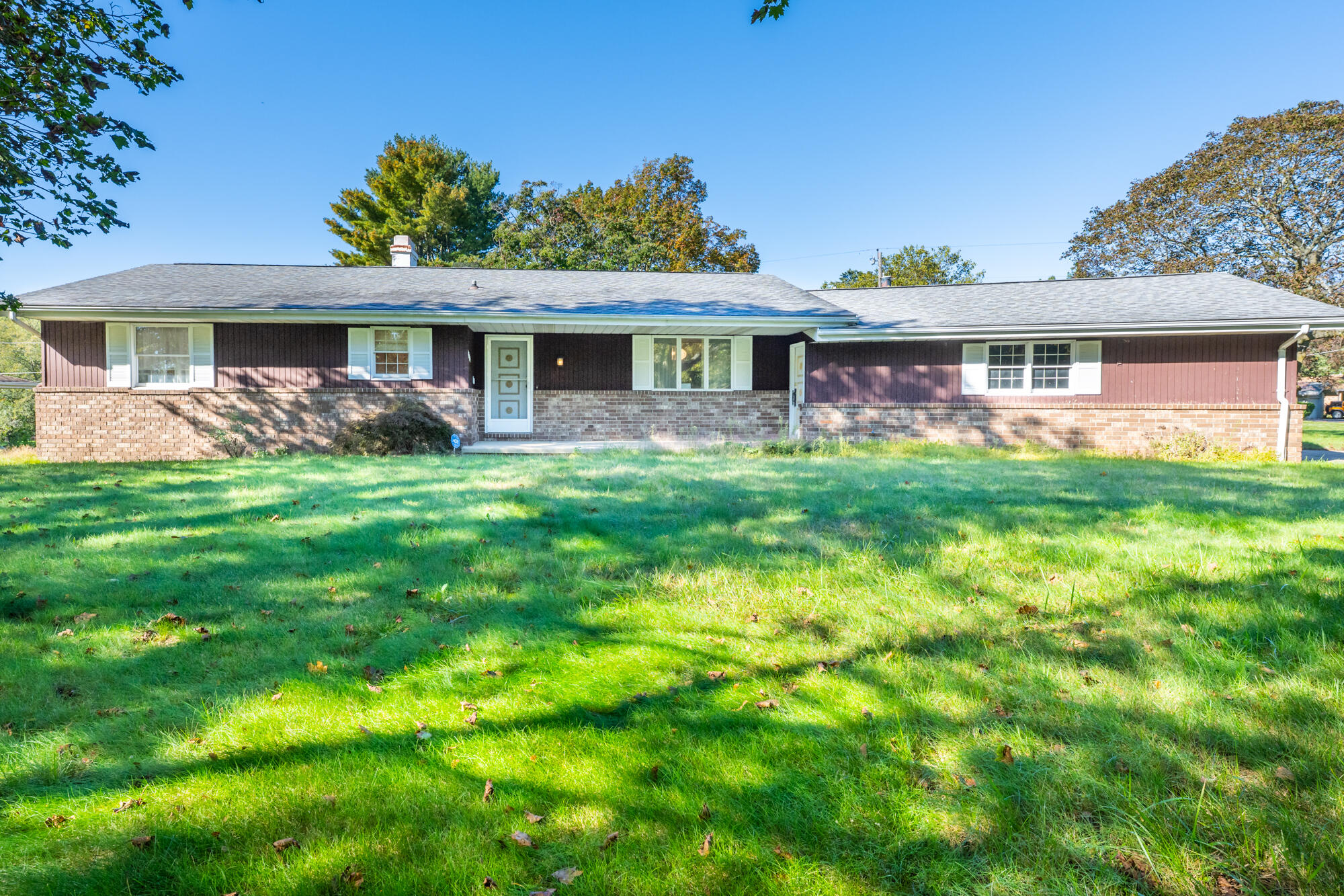 2440 Lora Drive — photo