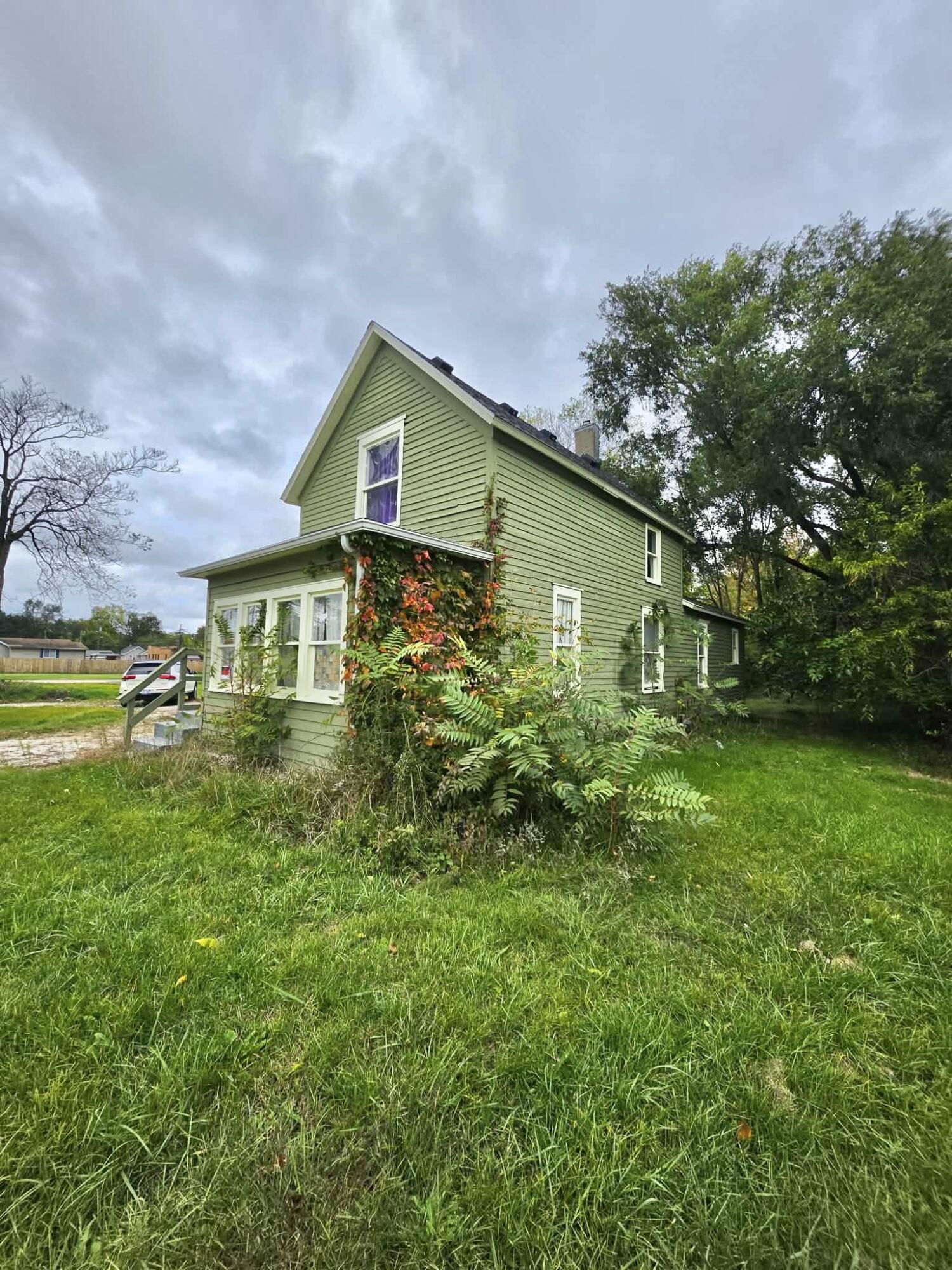 1069 E Main Street, Benton Harbor, MI 49022 — photo 3