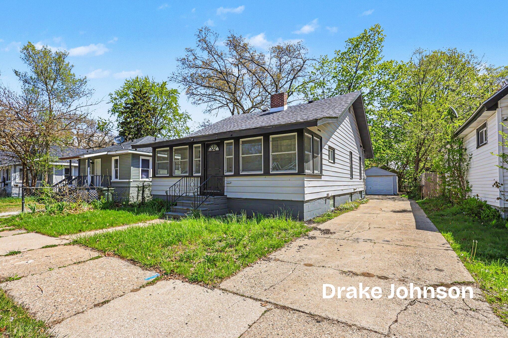 1626 Dyson Street — photo