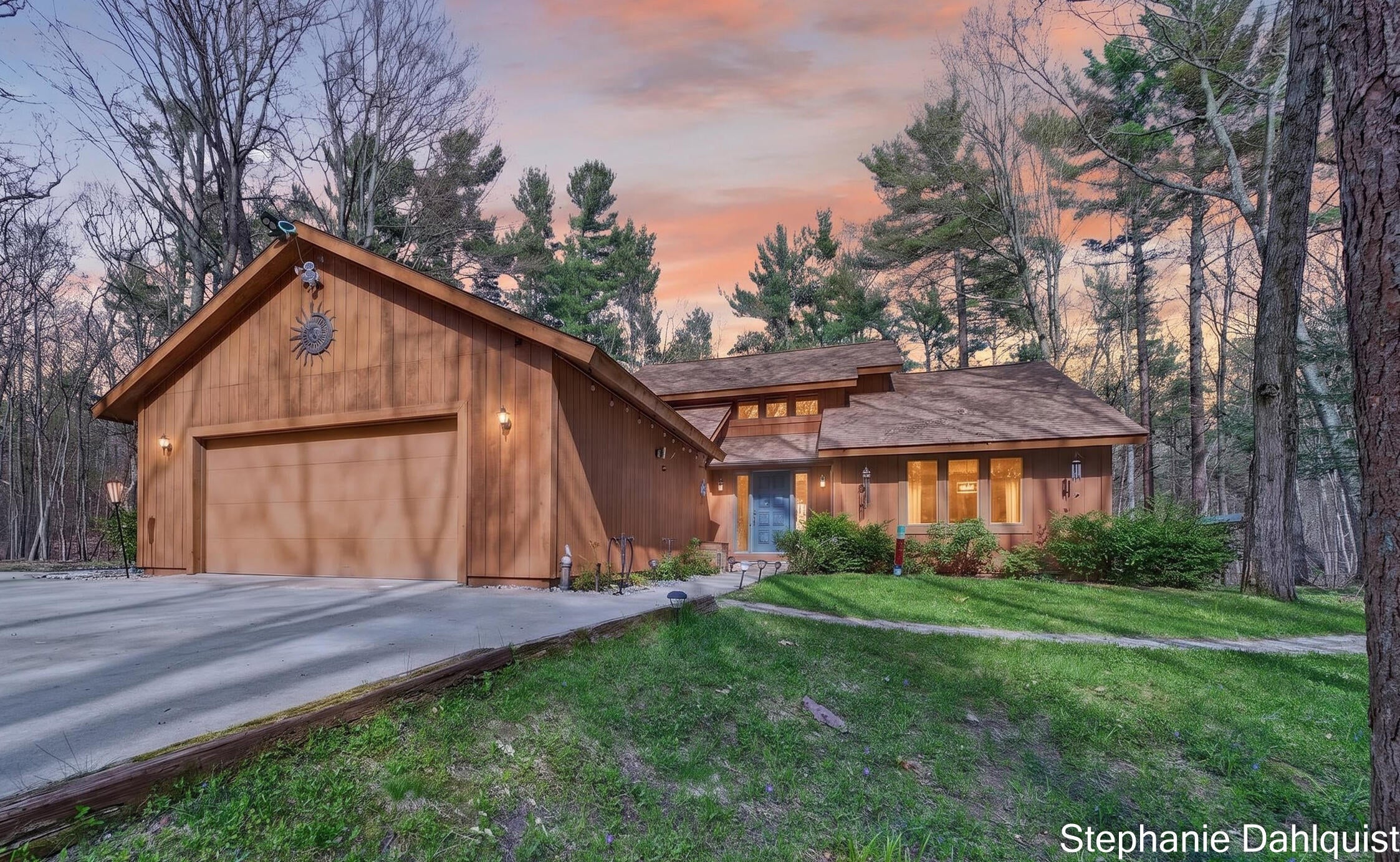 848 Scenic Drive — photo