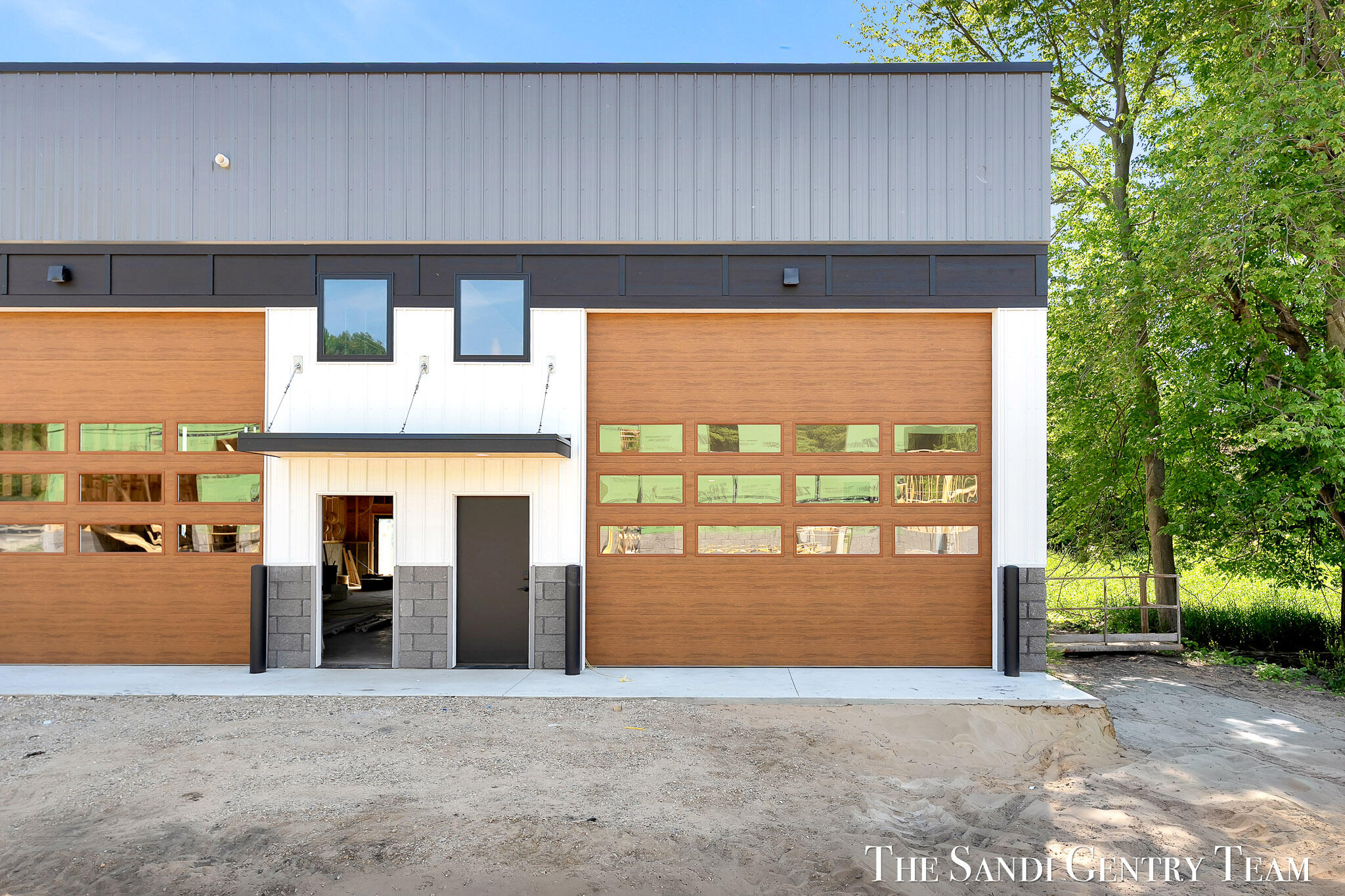 1500 Kooiman Avenue Unit: 12 — photo