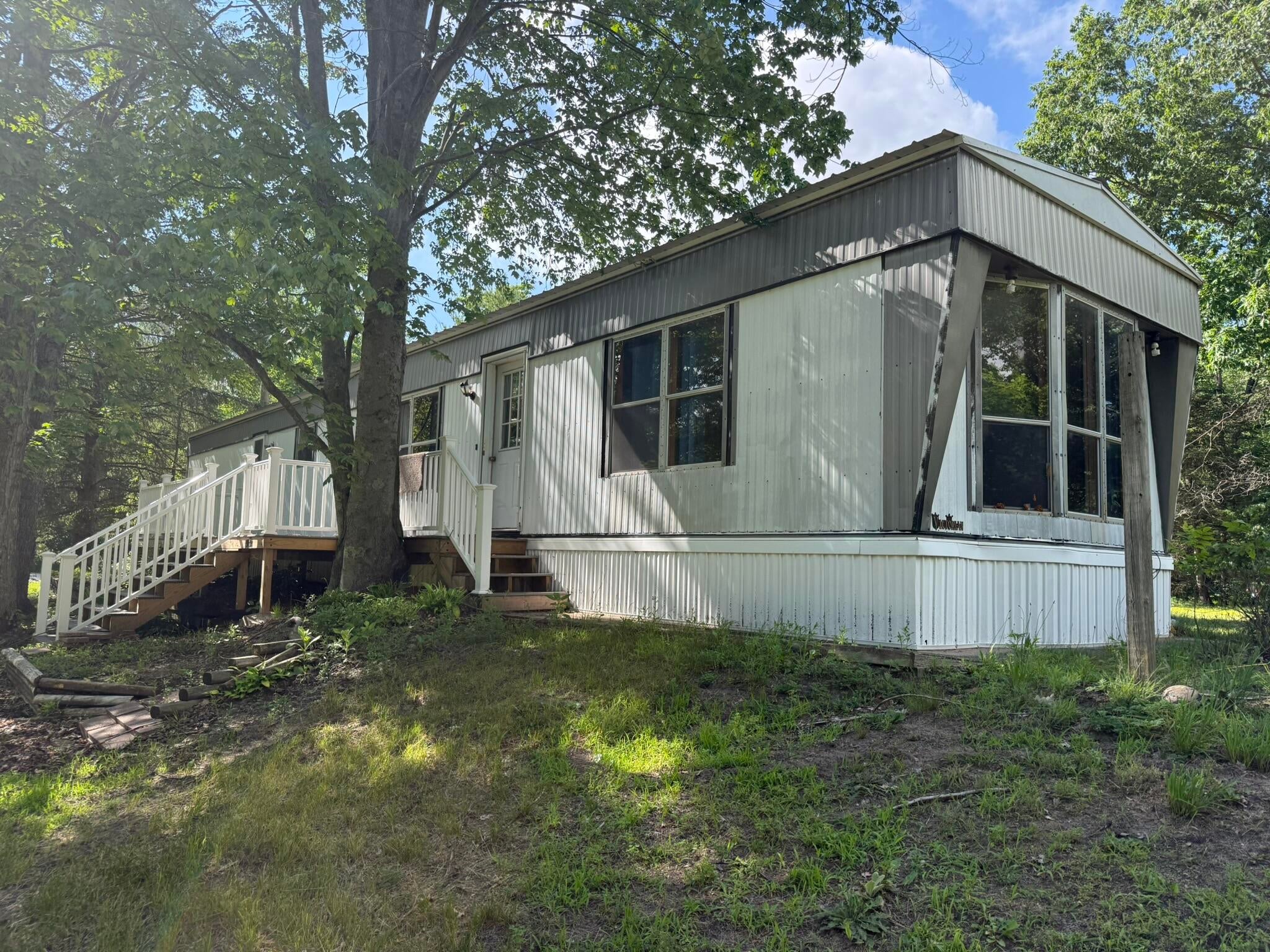 9034 E M 20 — photo