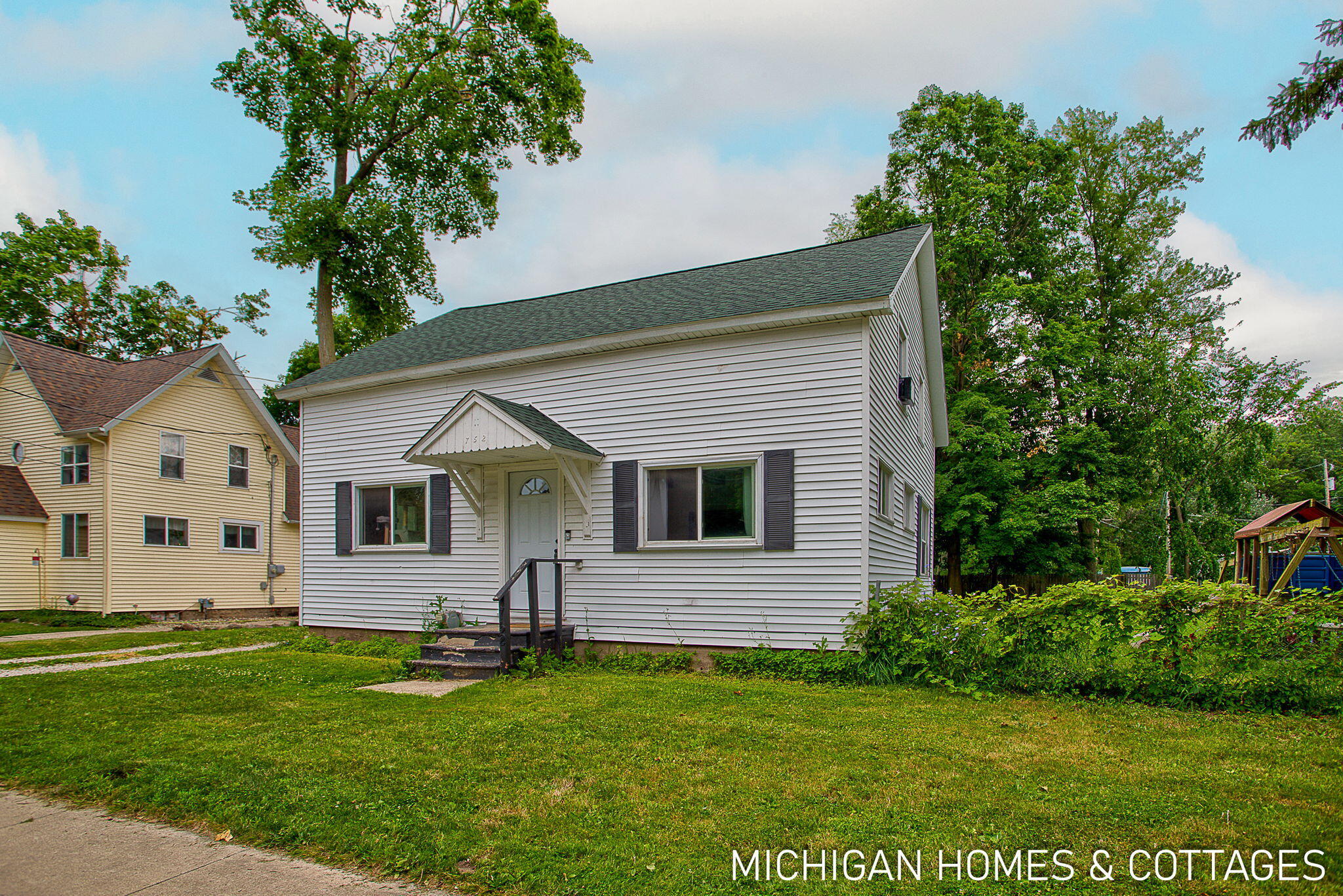 752 Jordan Lake Avenue — photo