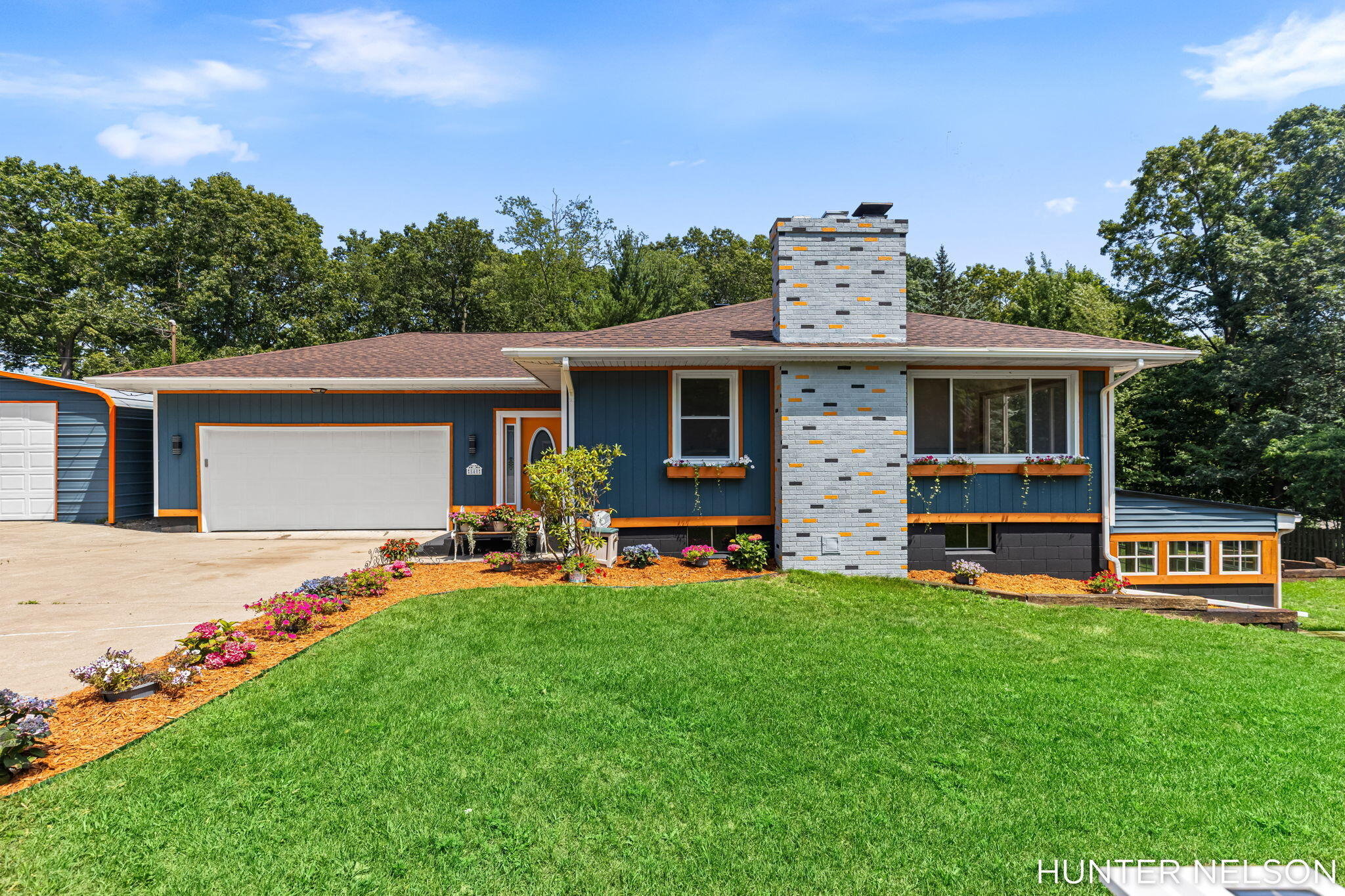 840 Andree Road — photo
