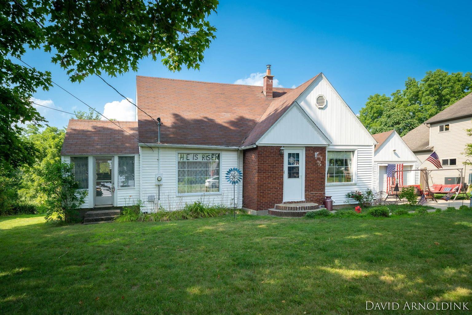2333 Riley Court — photo