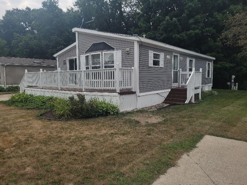 6161 Poppy Street — photo