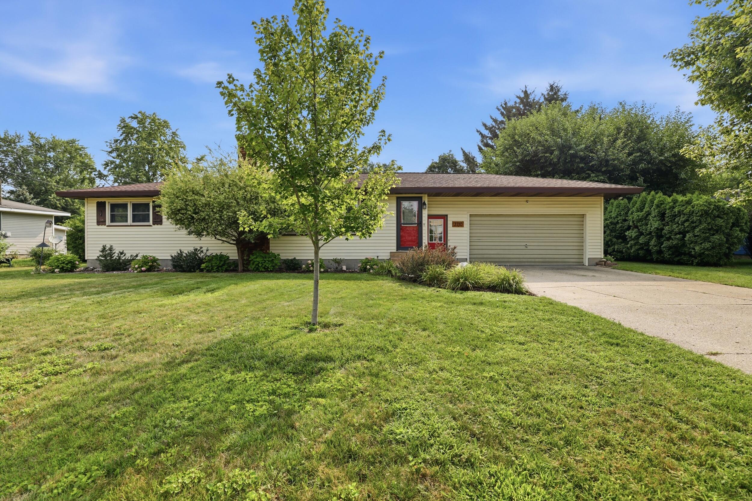 3710 Manning Street — photo
