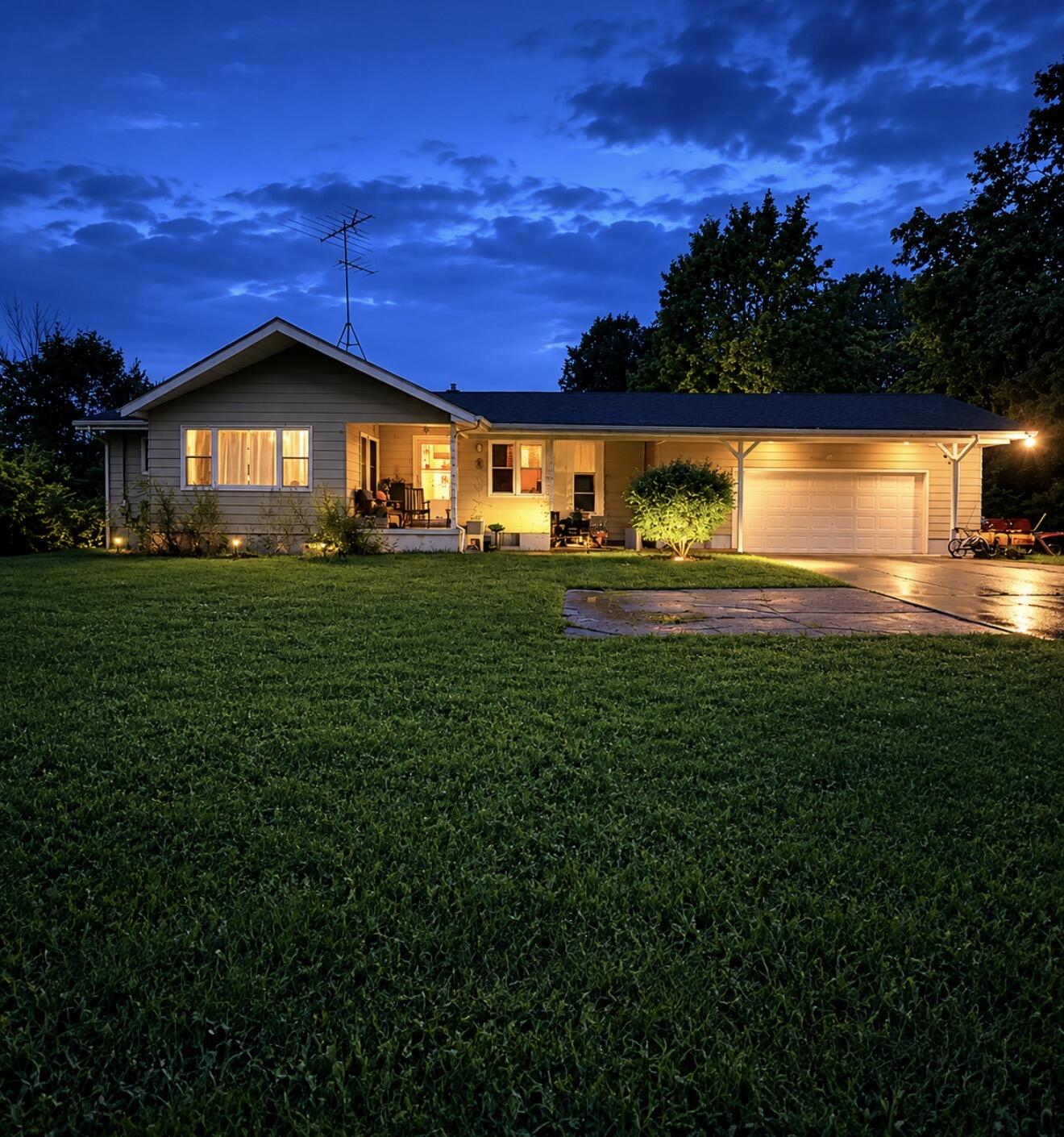 12215 Leonard Road — photo