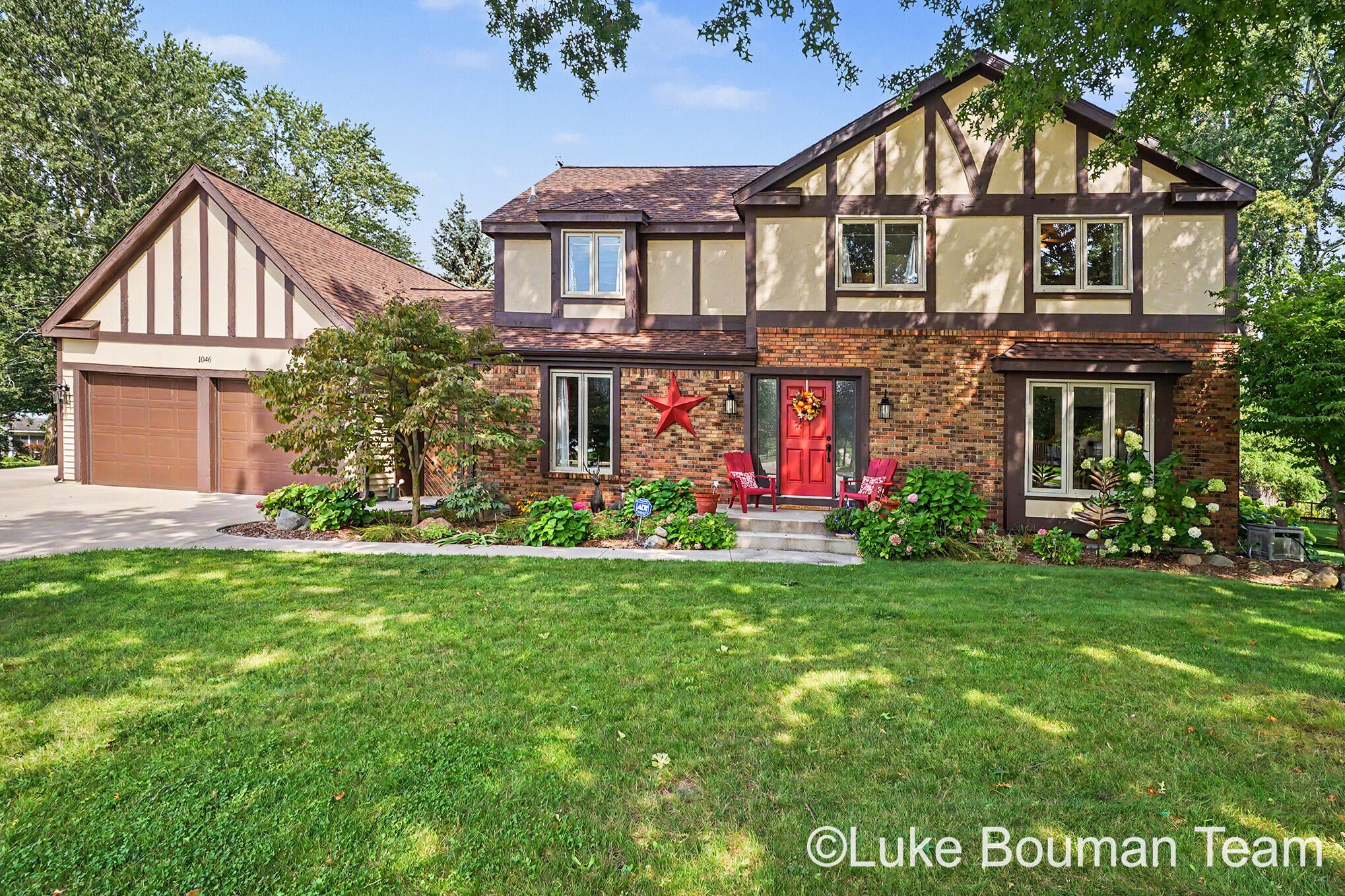 1046 Alden Court — photo