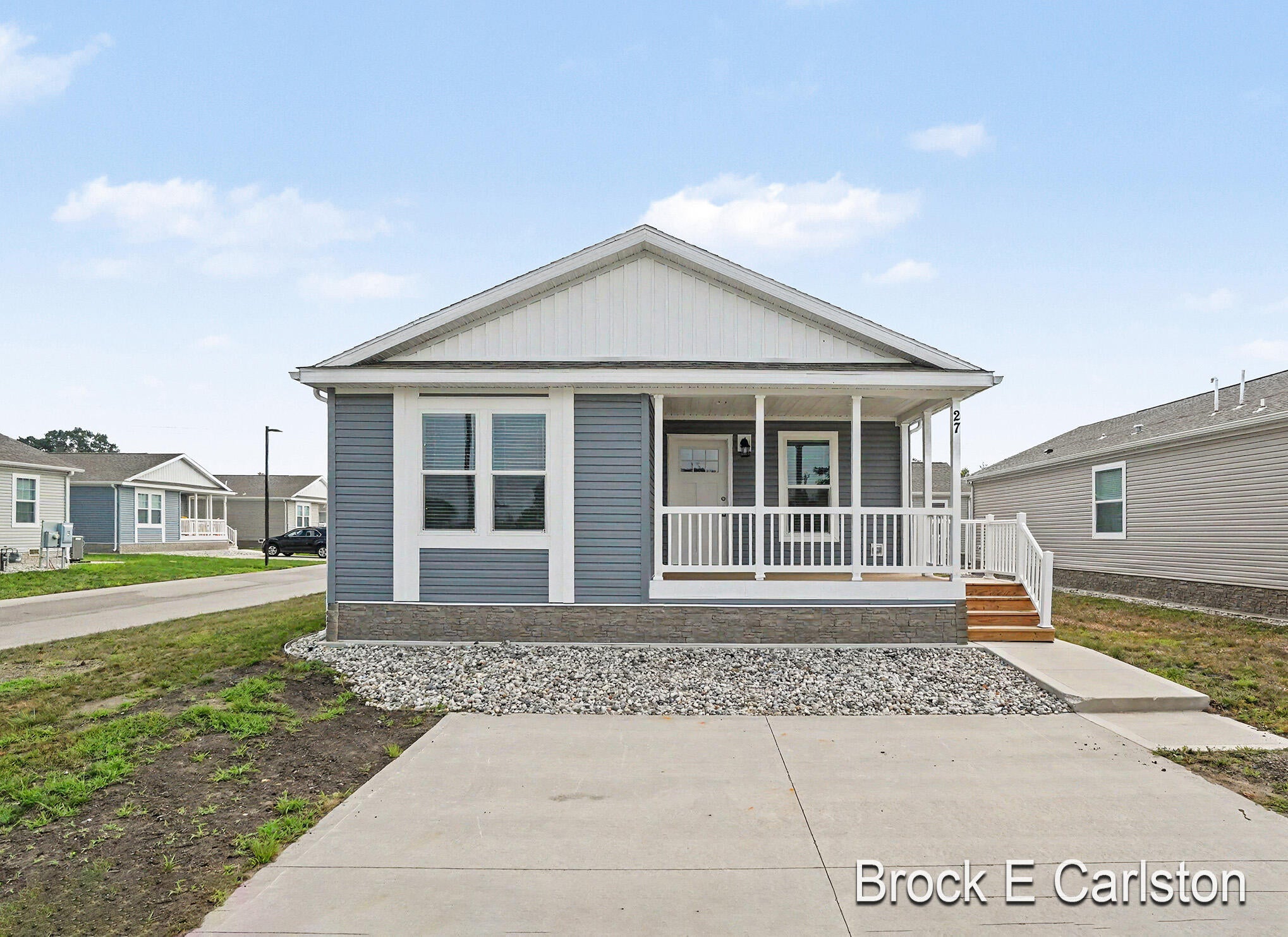 1283 E Ellis Road 27 — photo