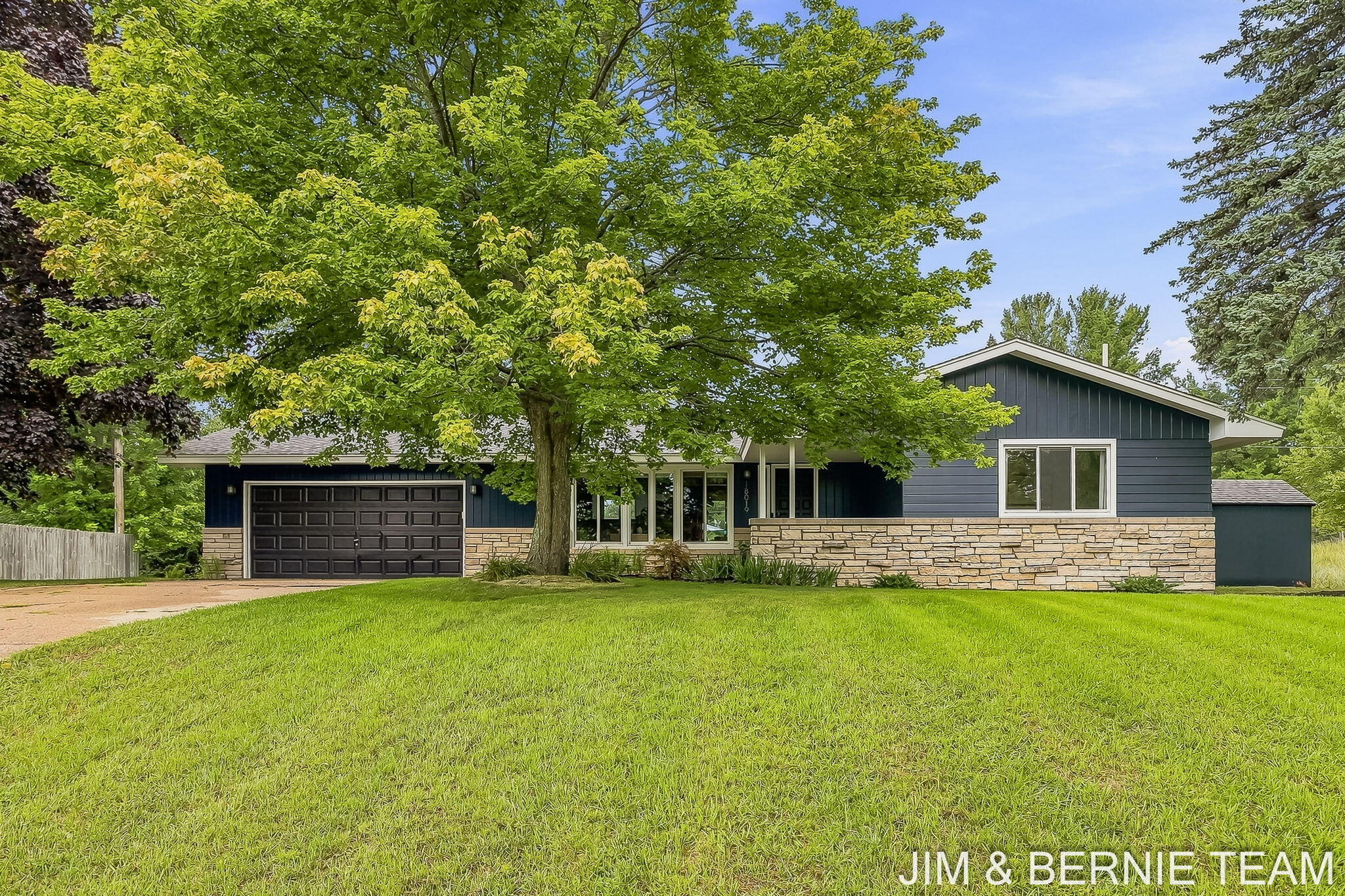 18019 Mohawk Drive — photo