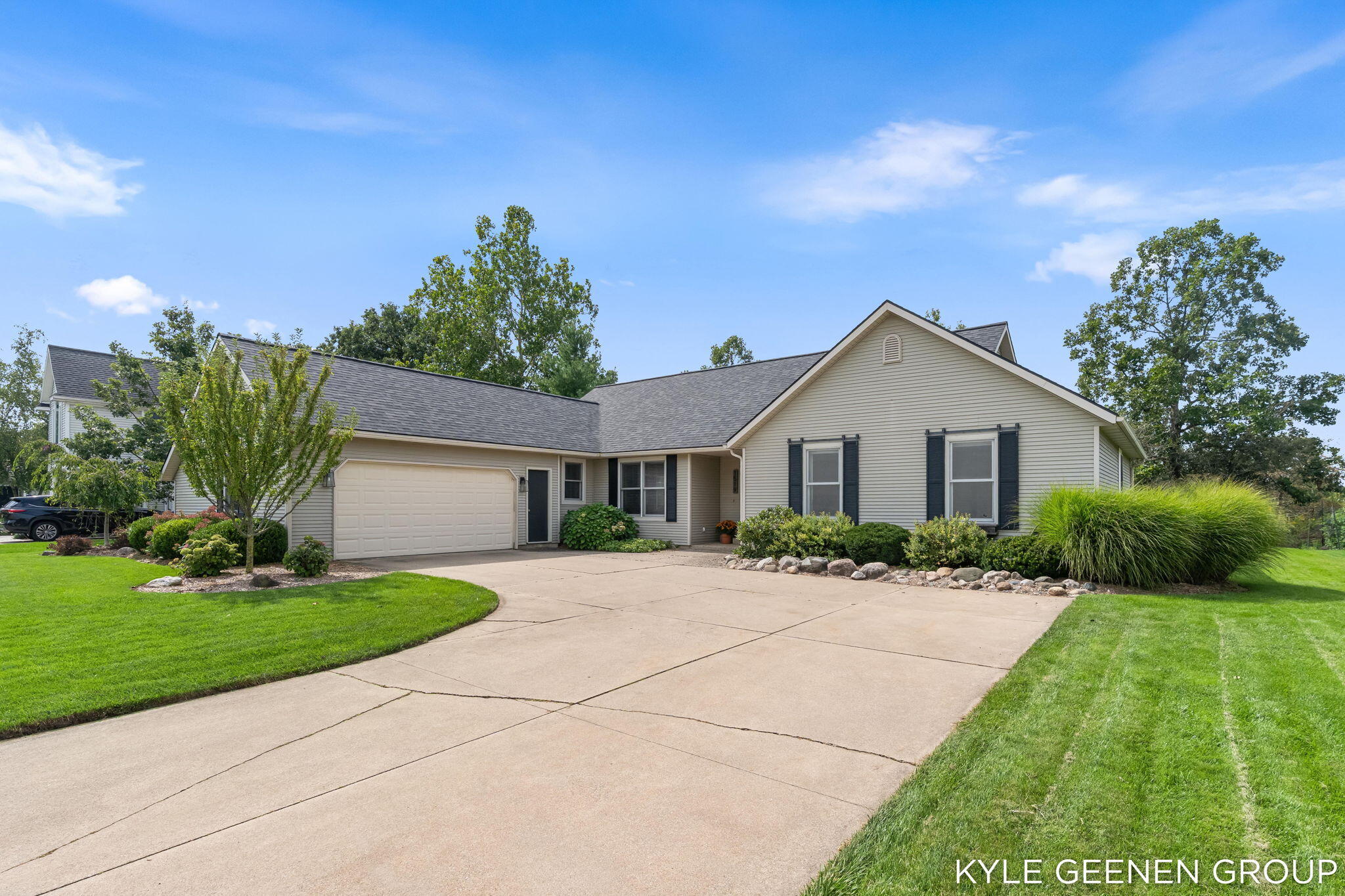 1519 W Springfield Circle — photo