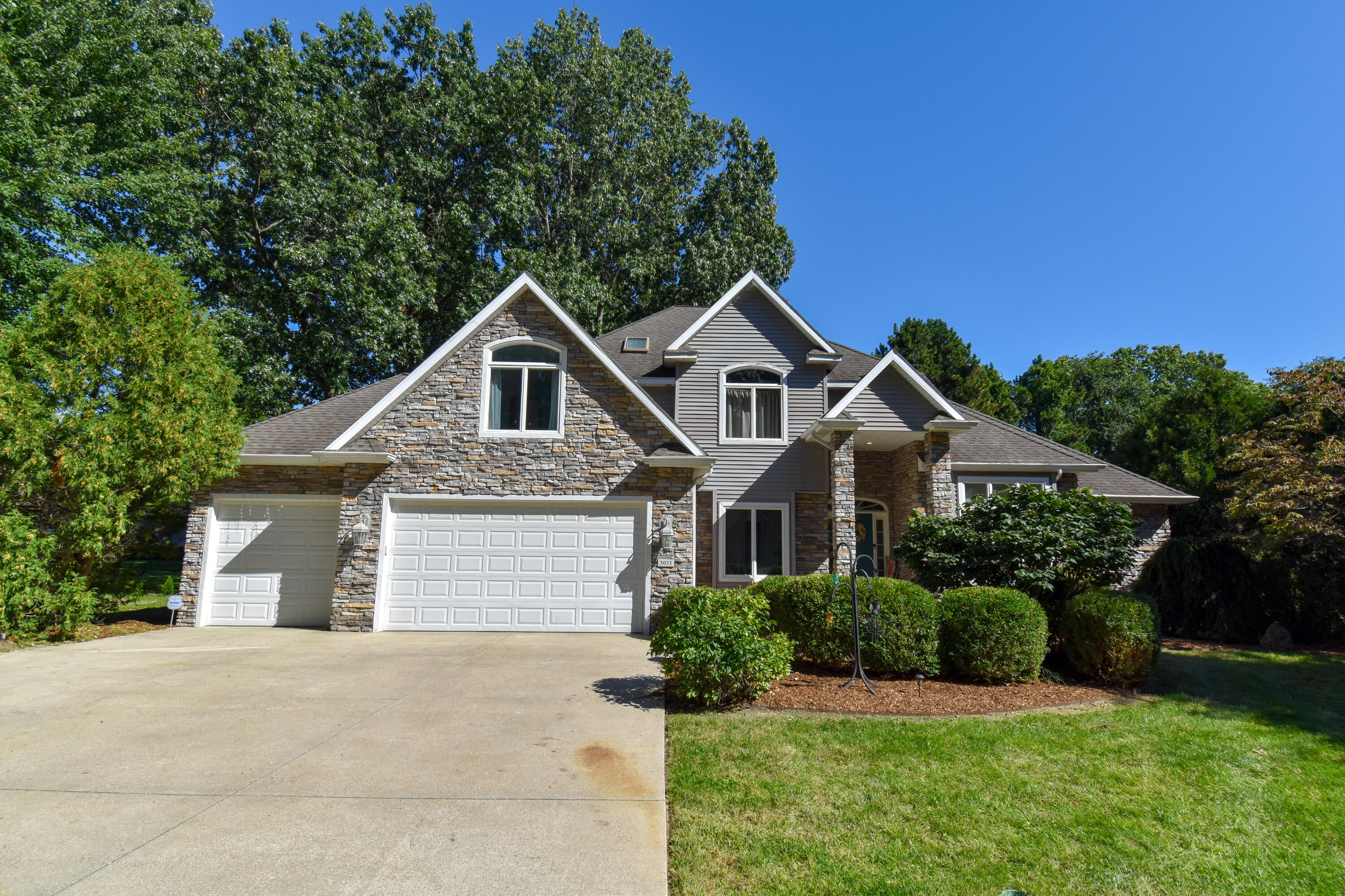 5033 Deerwood Trail — photo
