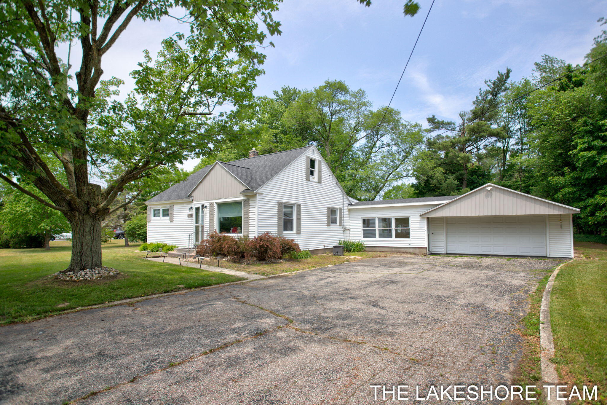 14581 Riley Street — photo