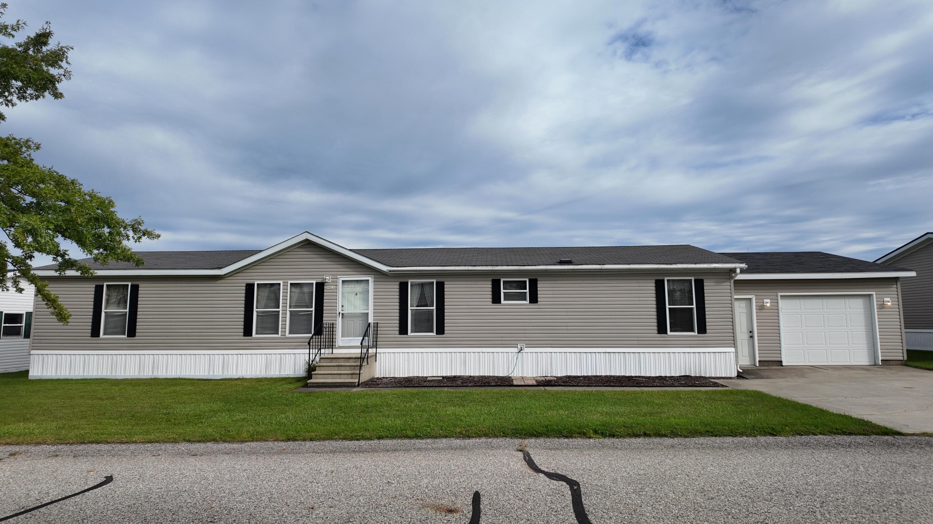 8603 Eagle Street — photo