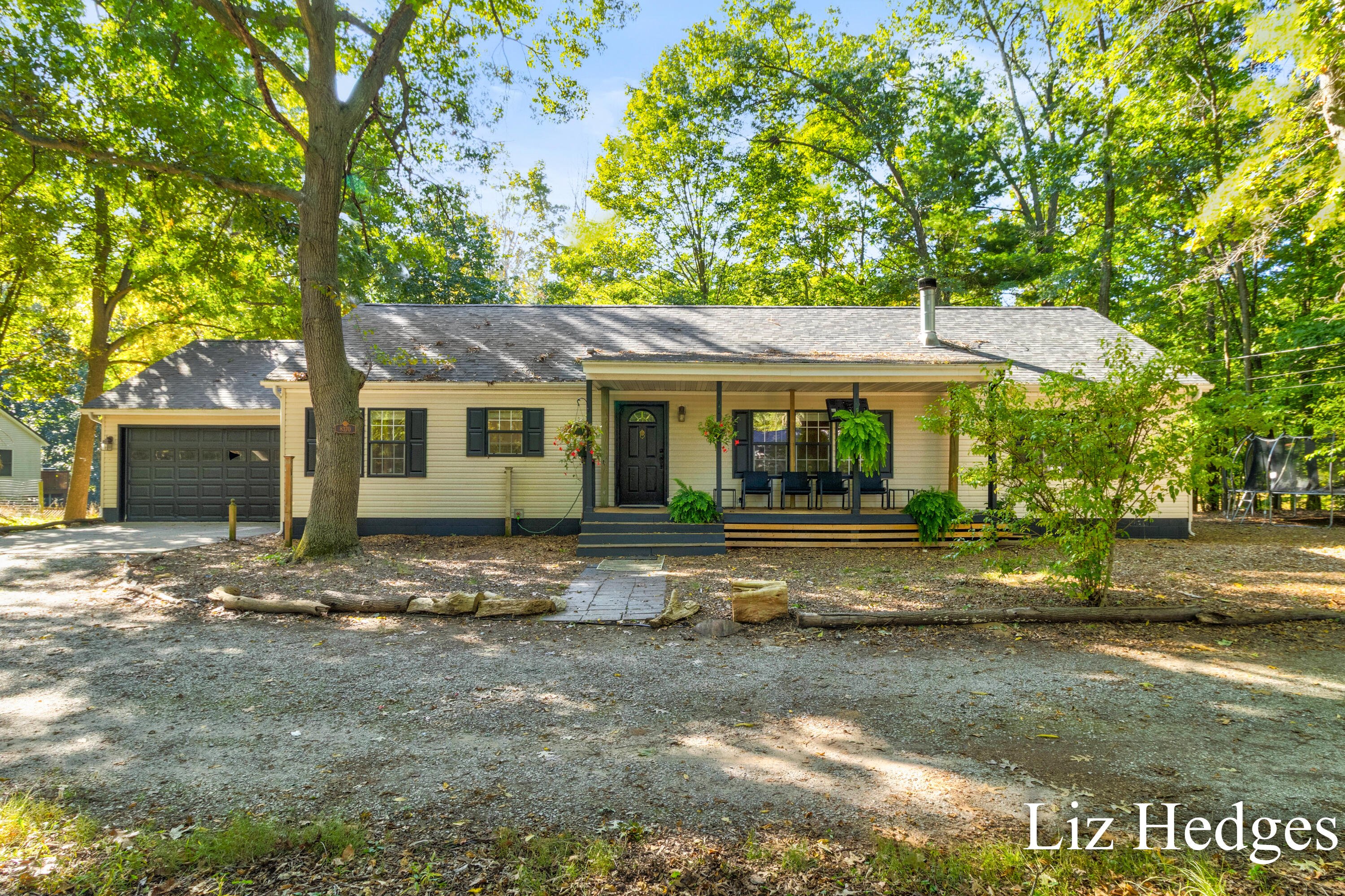 8370 Grant Street — photo