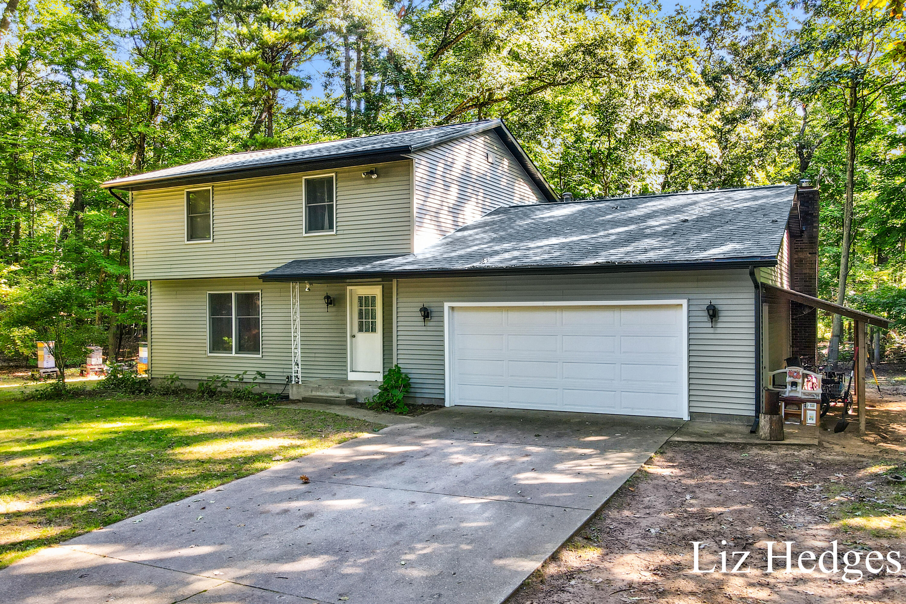 8756 Westwood Lane — photo