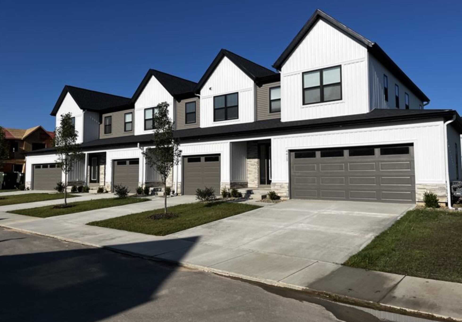 2840 Foxglove Lane SE — photo