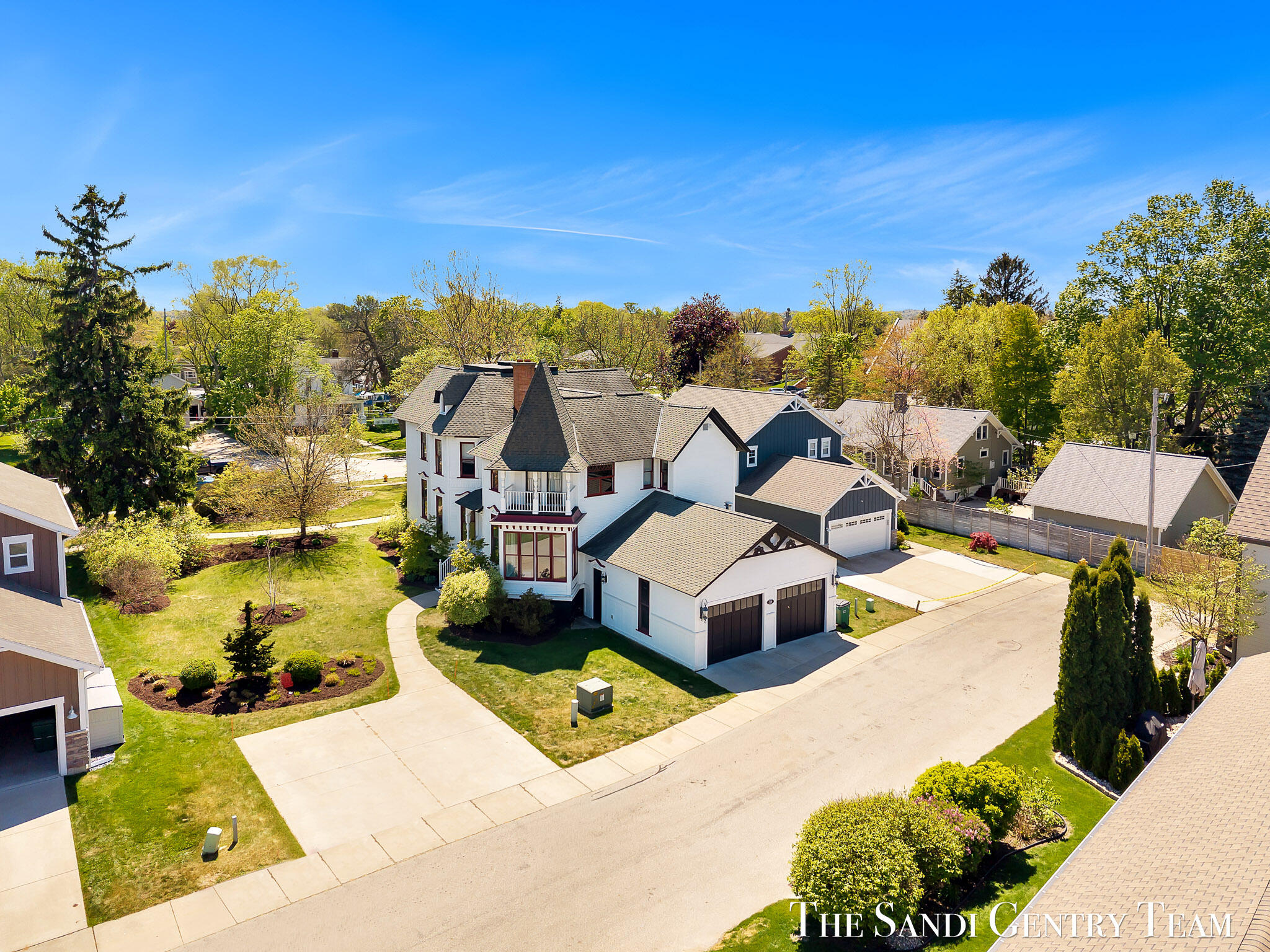 318 Rachaels Way, Spring Lake, MI 49456 — photo 2