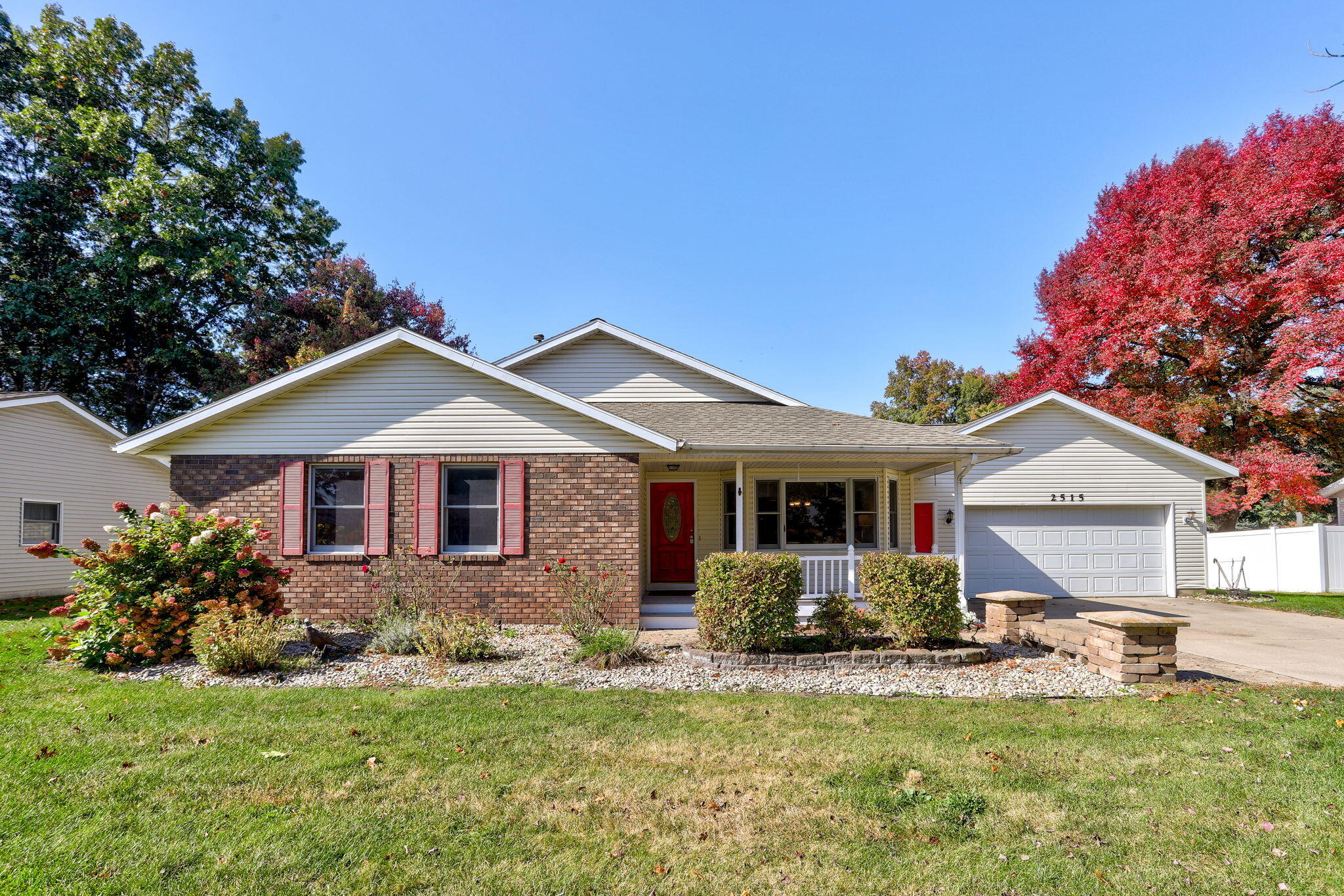 2515 Oak Forest Drive — photo