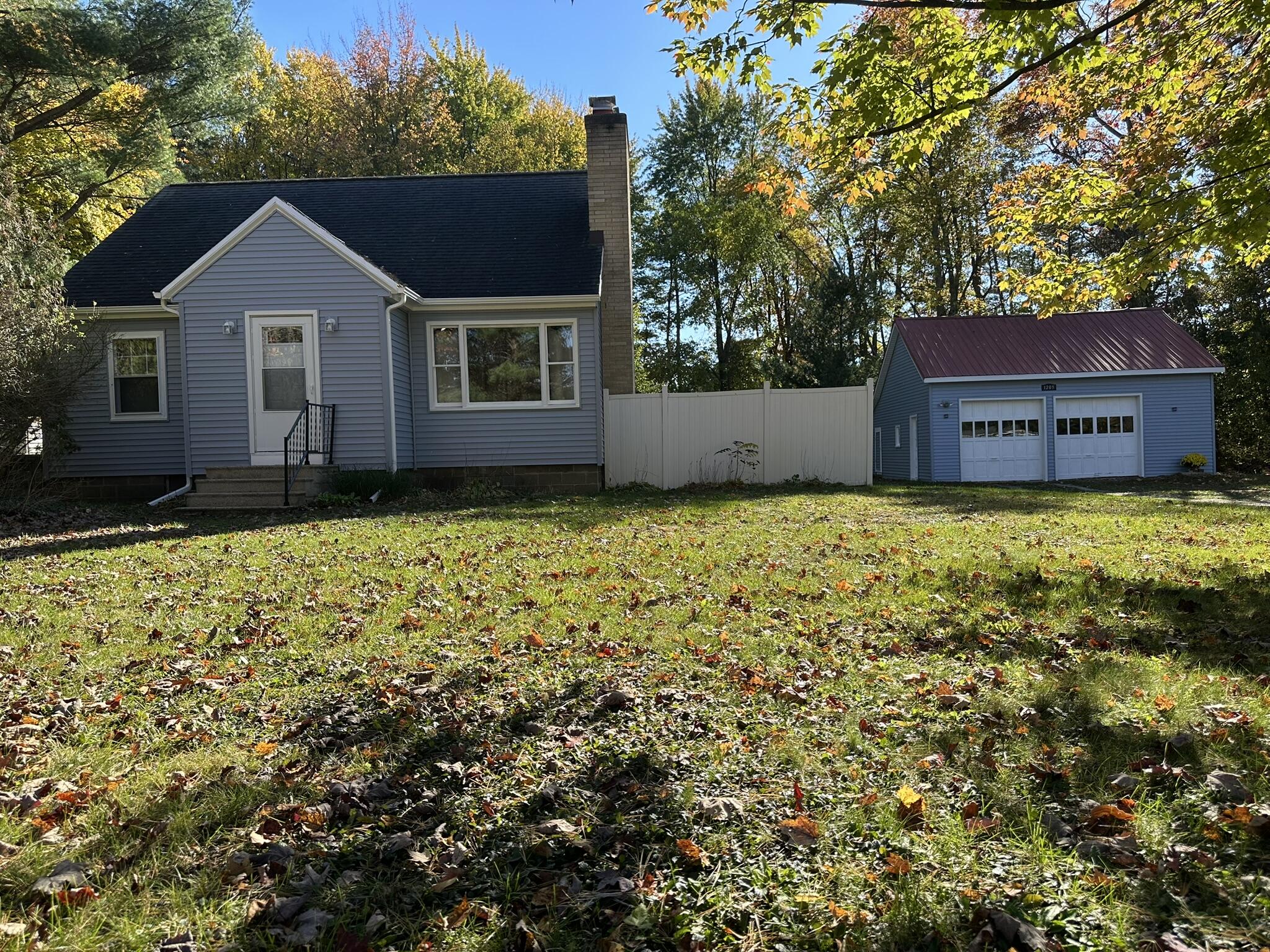 1205 Duck Lake Road — photo