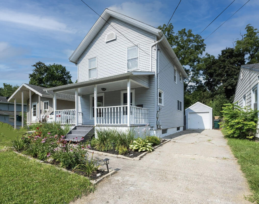 1511 Robertson Avenue — photo
