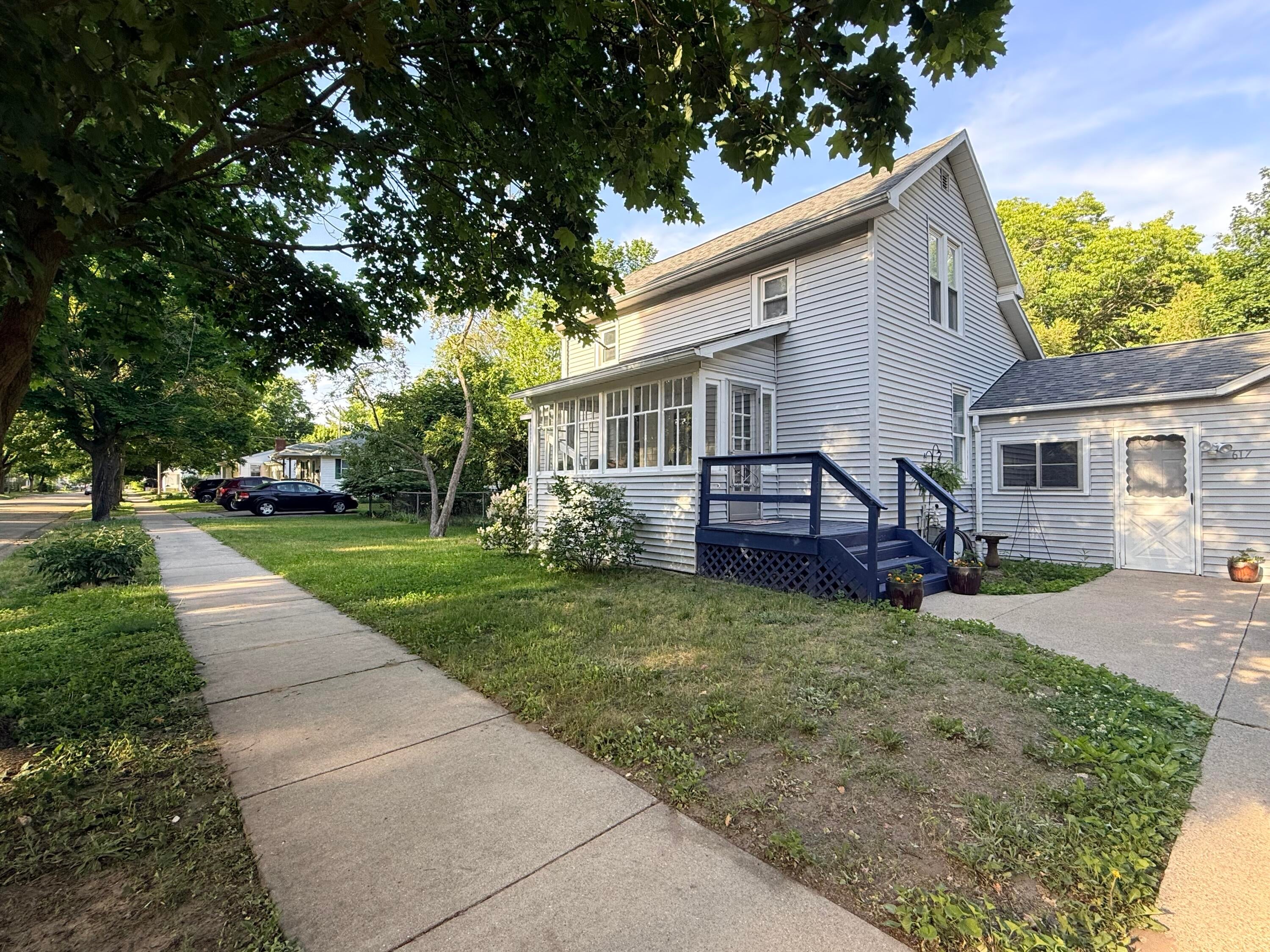 617 S Lansing Street — photo