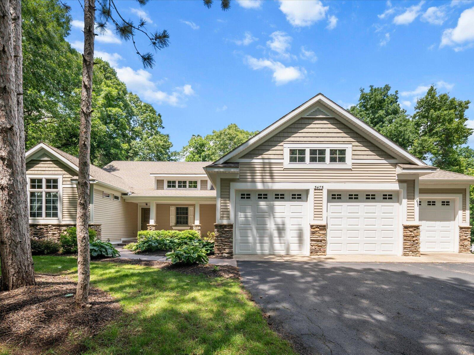 3475 Trail West Drive NE — photo