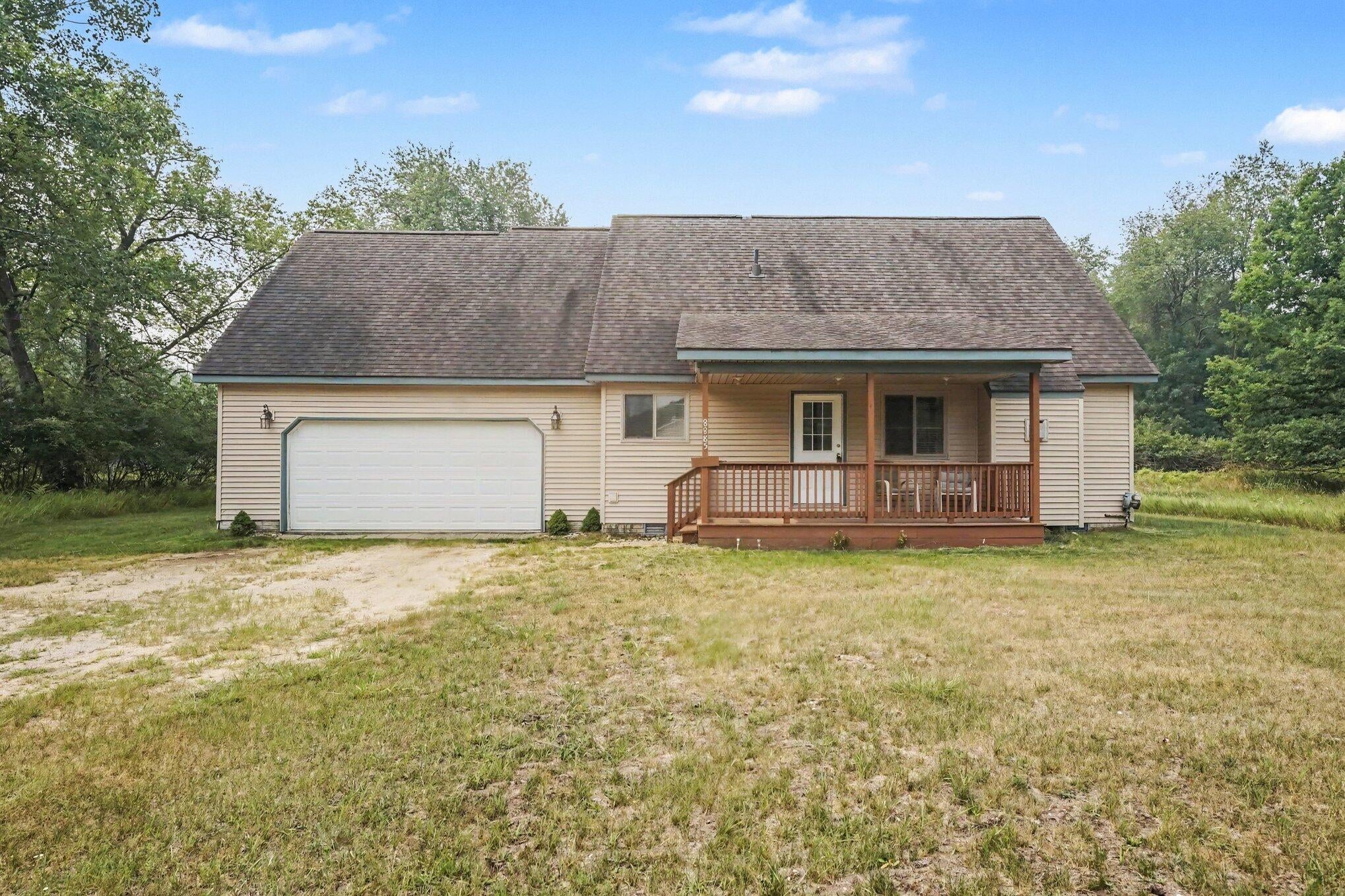 8885 Edgewater Drive — photo
