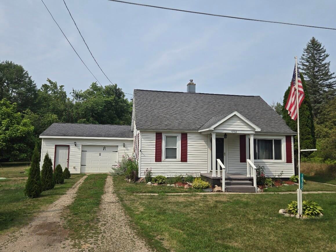 10702 Cutler Street — photo