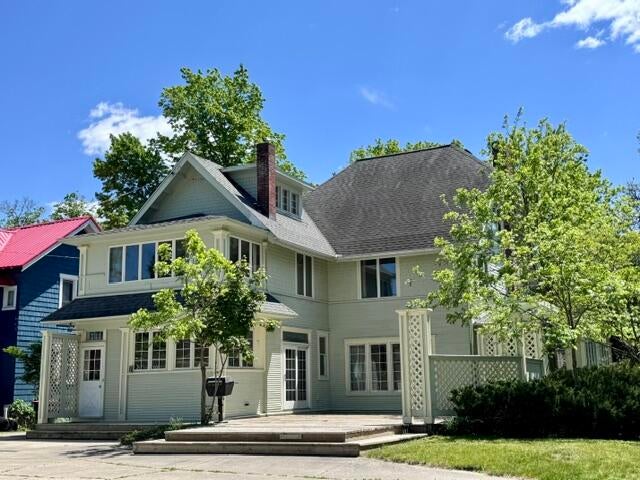 430 W Upton Avenue — photo