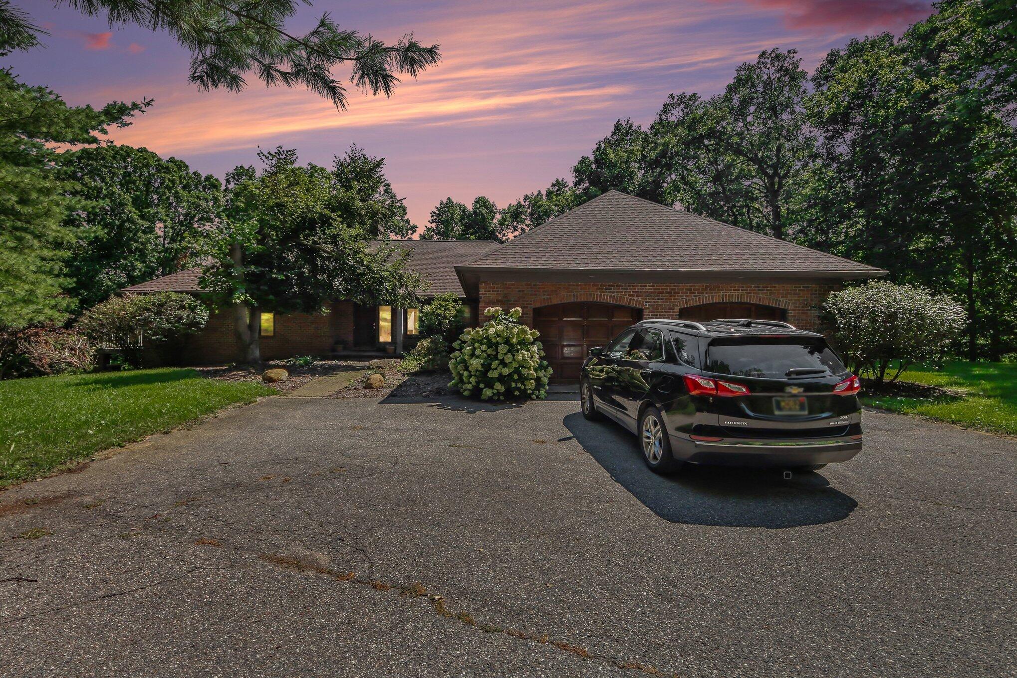 5075 Spring Ridge Drive NE, AdaTownship_Kent, Michigan 49301 — photo 2