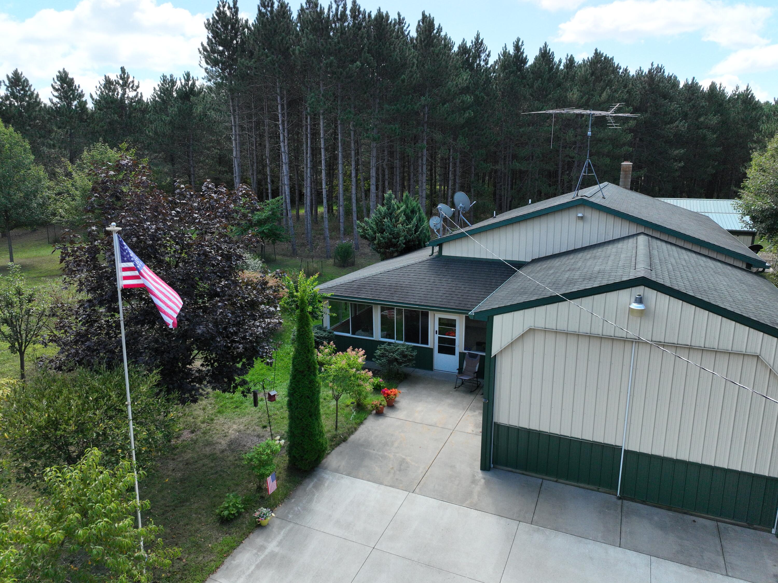 3685 Cypress Road — photo