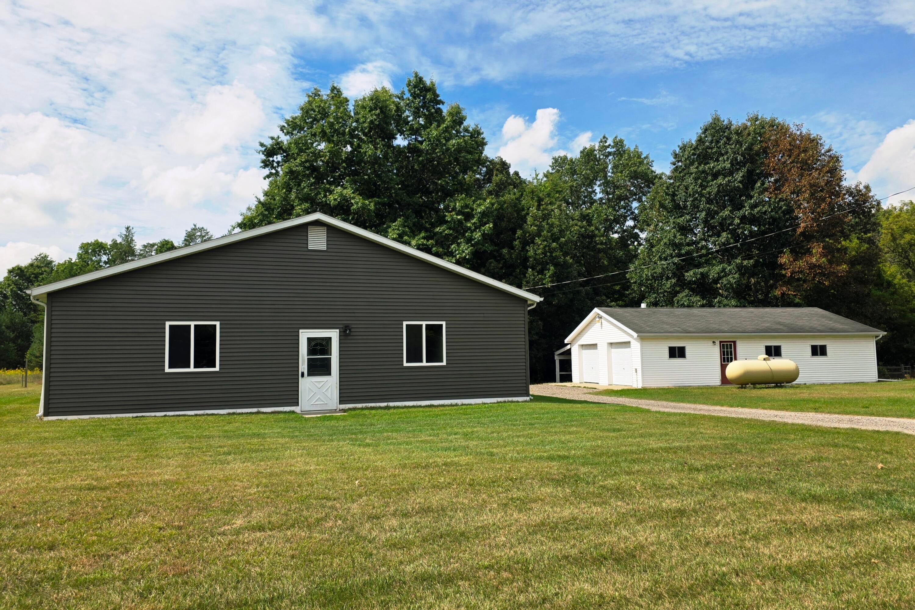 828 S Wicker Road SE — photo