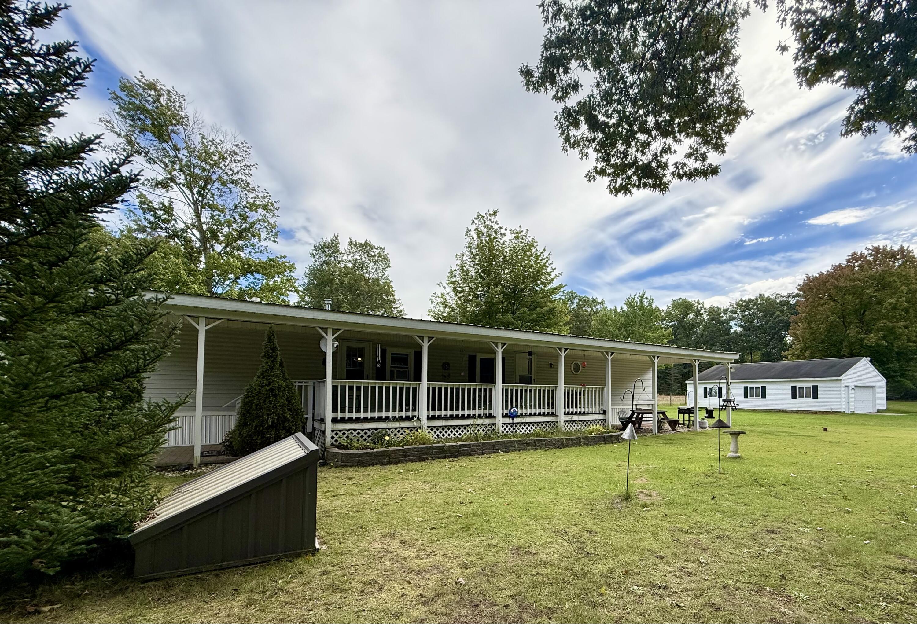 9273 E US. 10 — photo