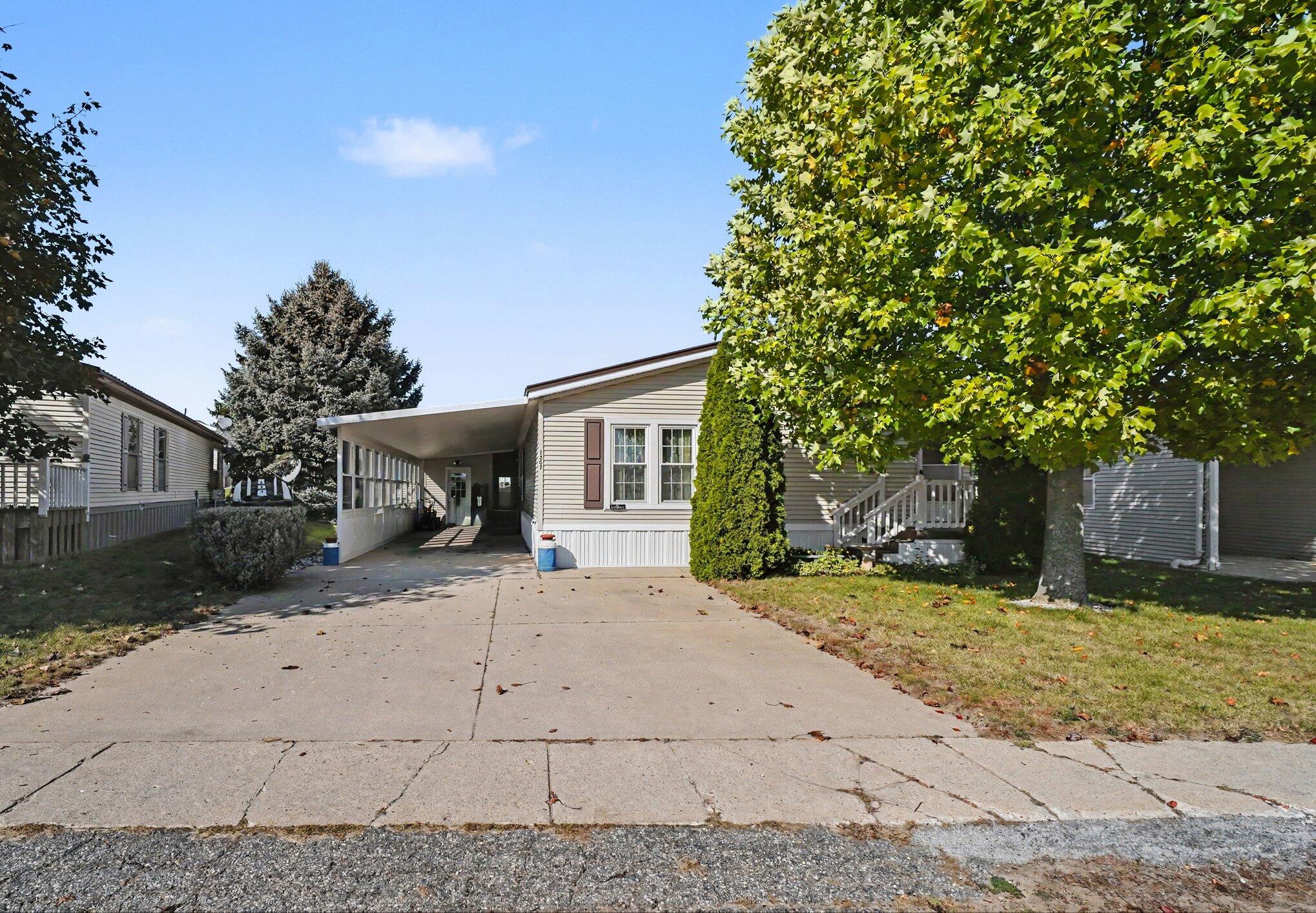1307 Pineview Lane — photo