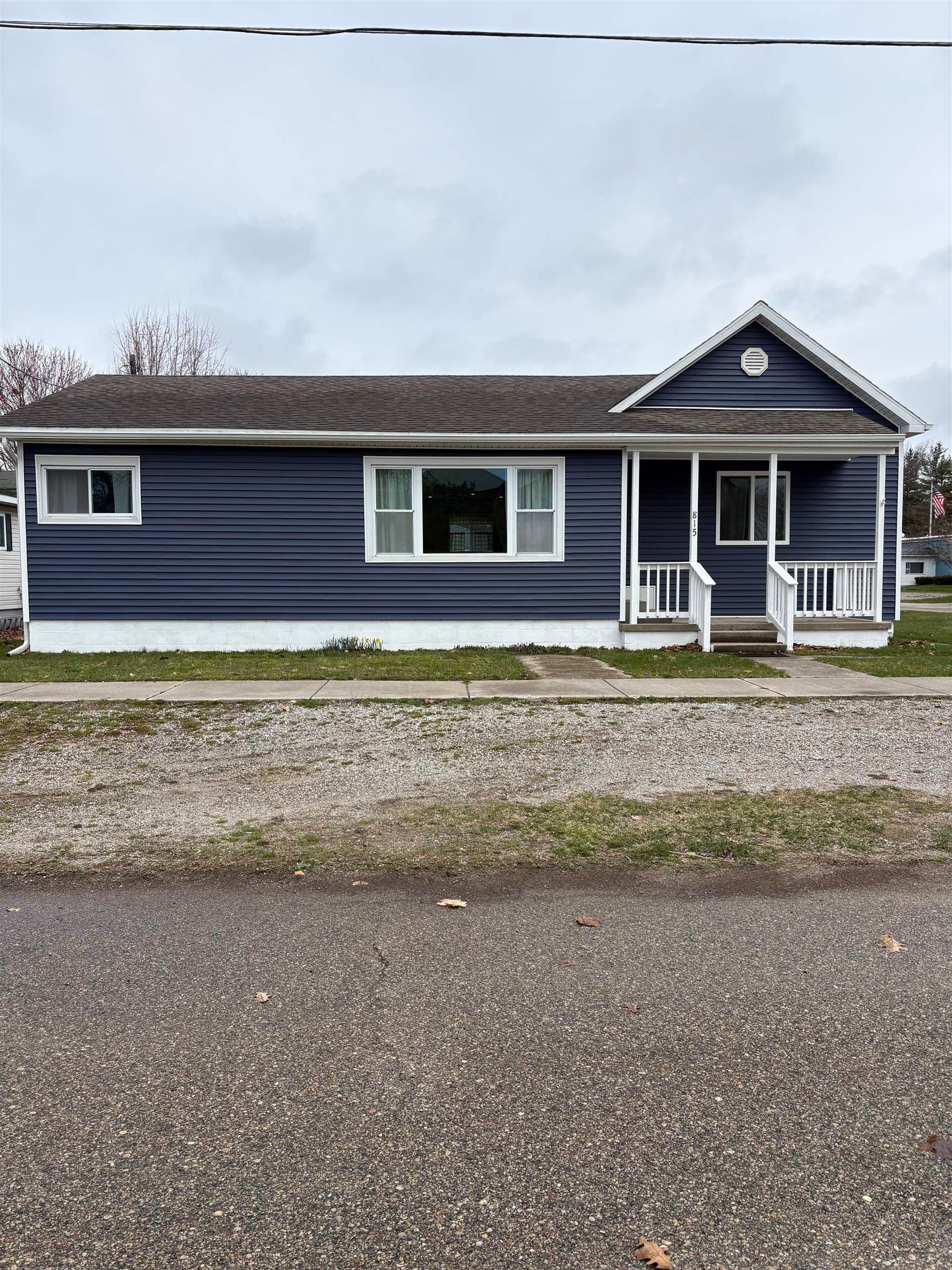 815 E State Street — photo