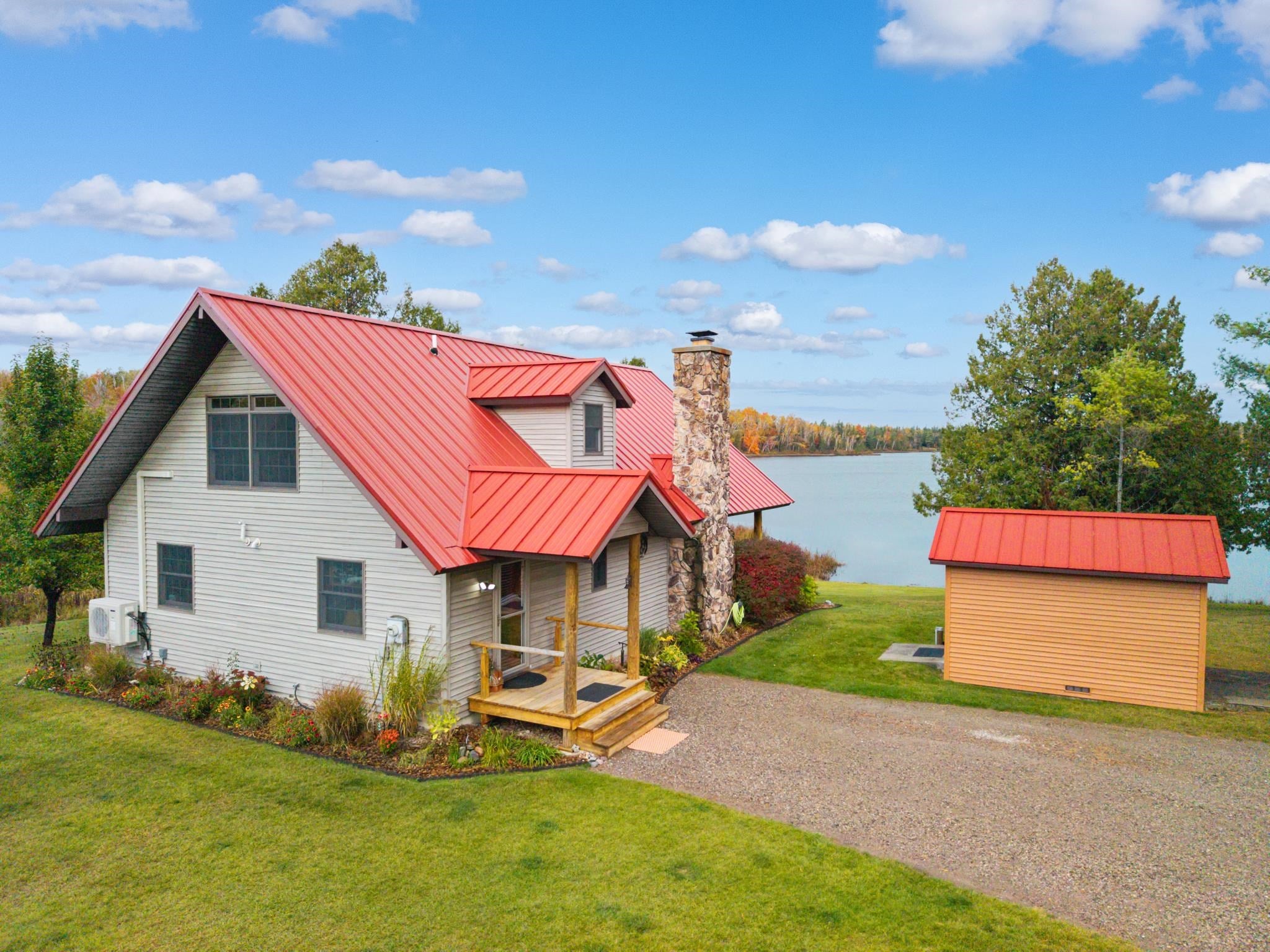 15202 Circle Drive — photo