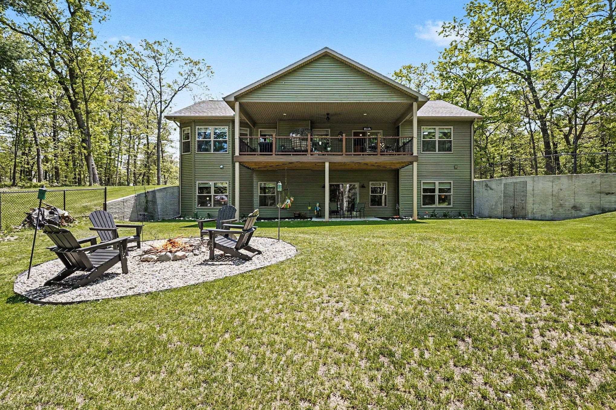 1735 Iroquois Trail — photo