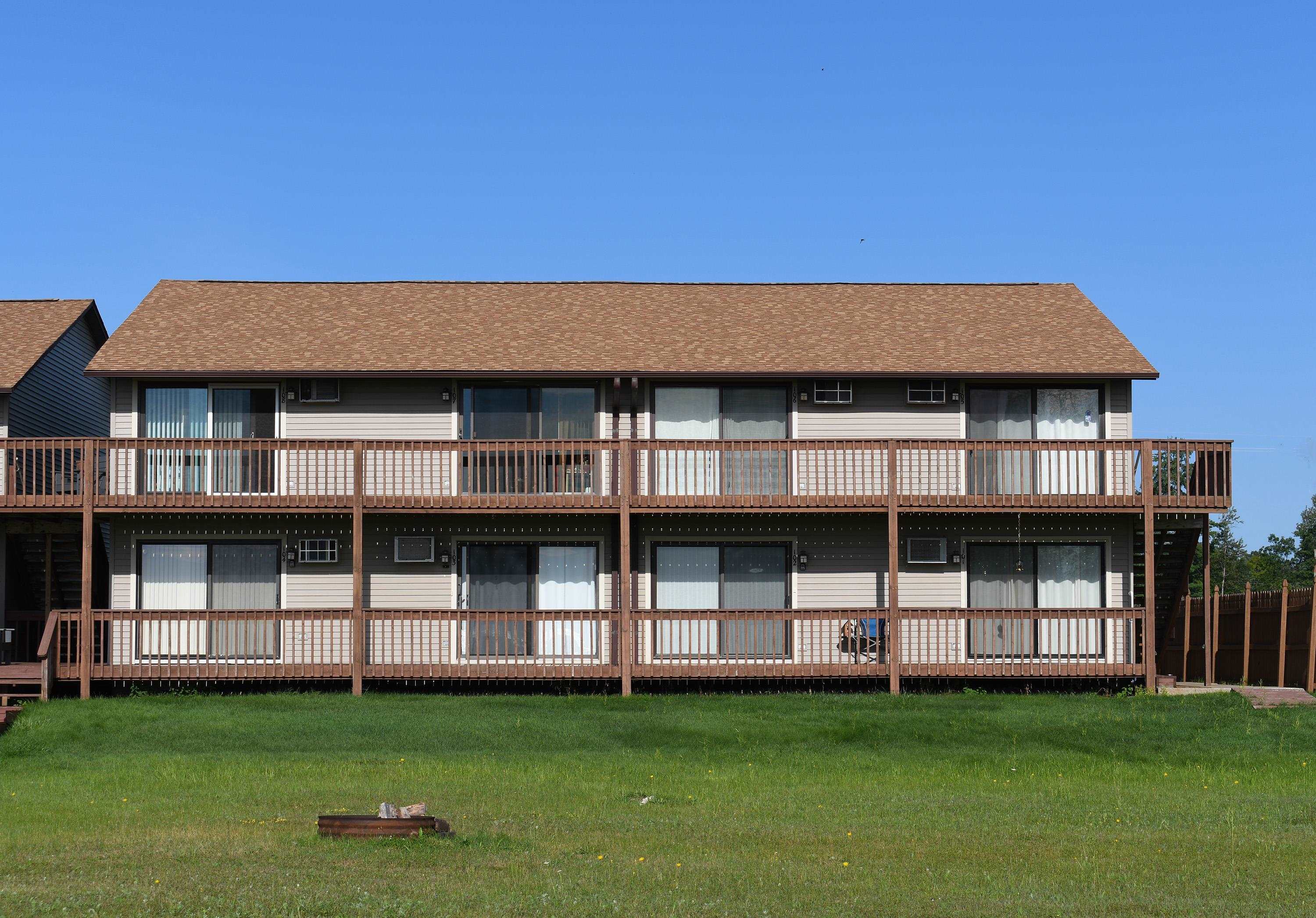 4390 N US-23 — photo