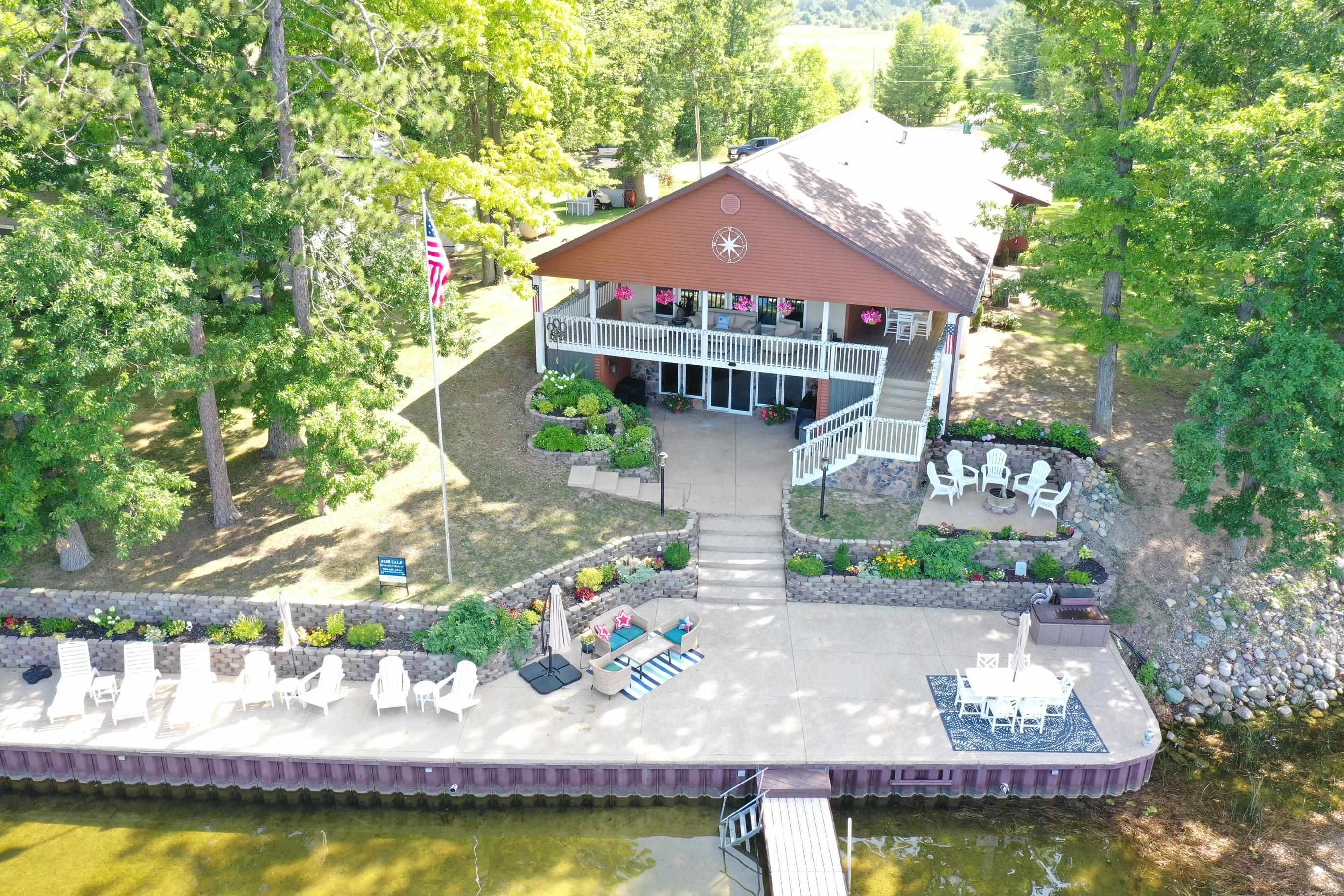 2753 E Ridge Road, Lupton, MI 48635