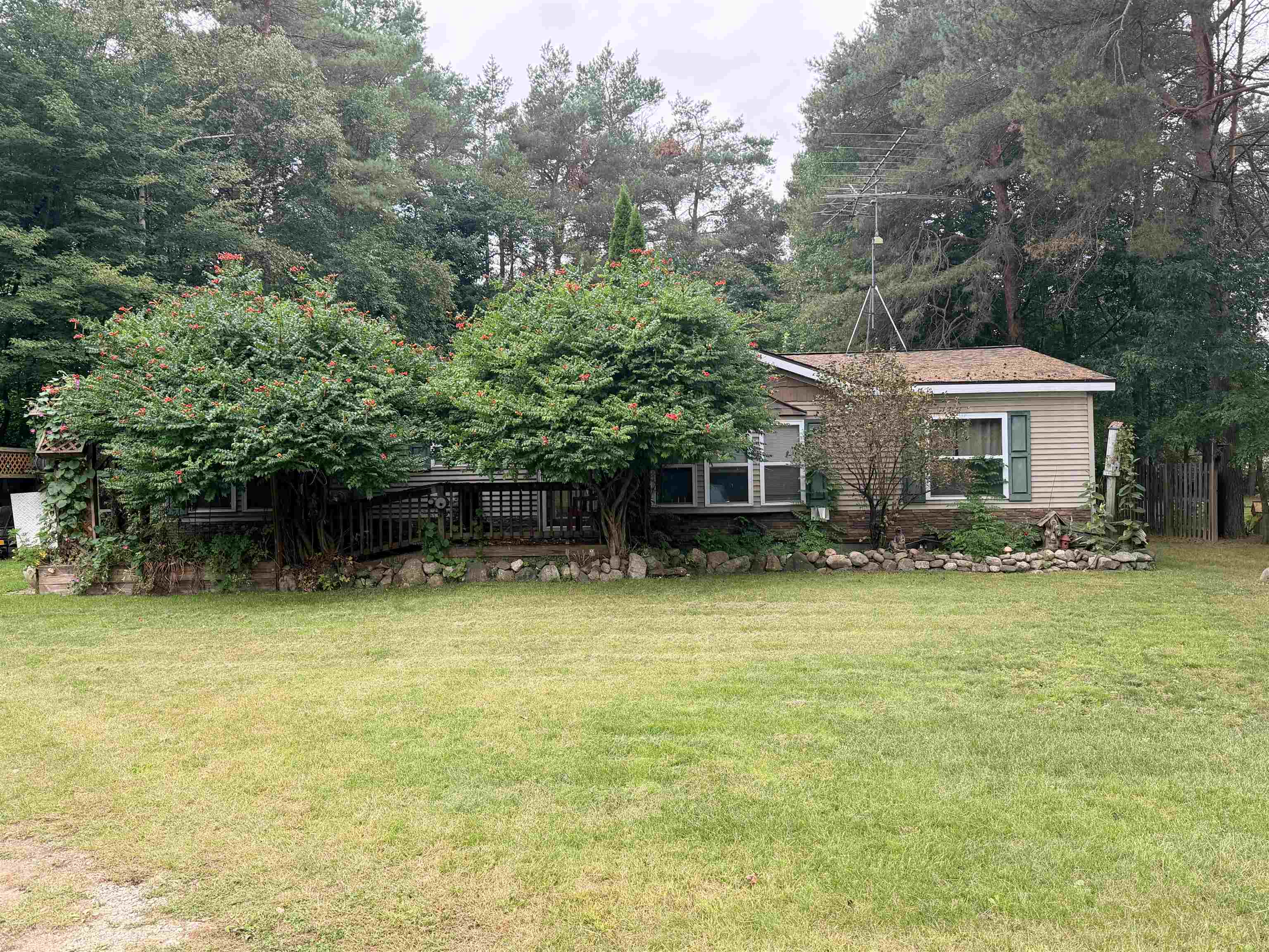 1425 Morrison — photo