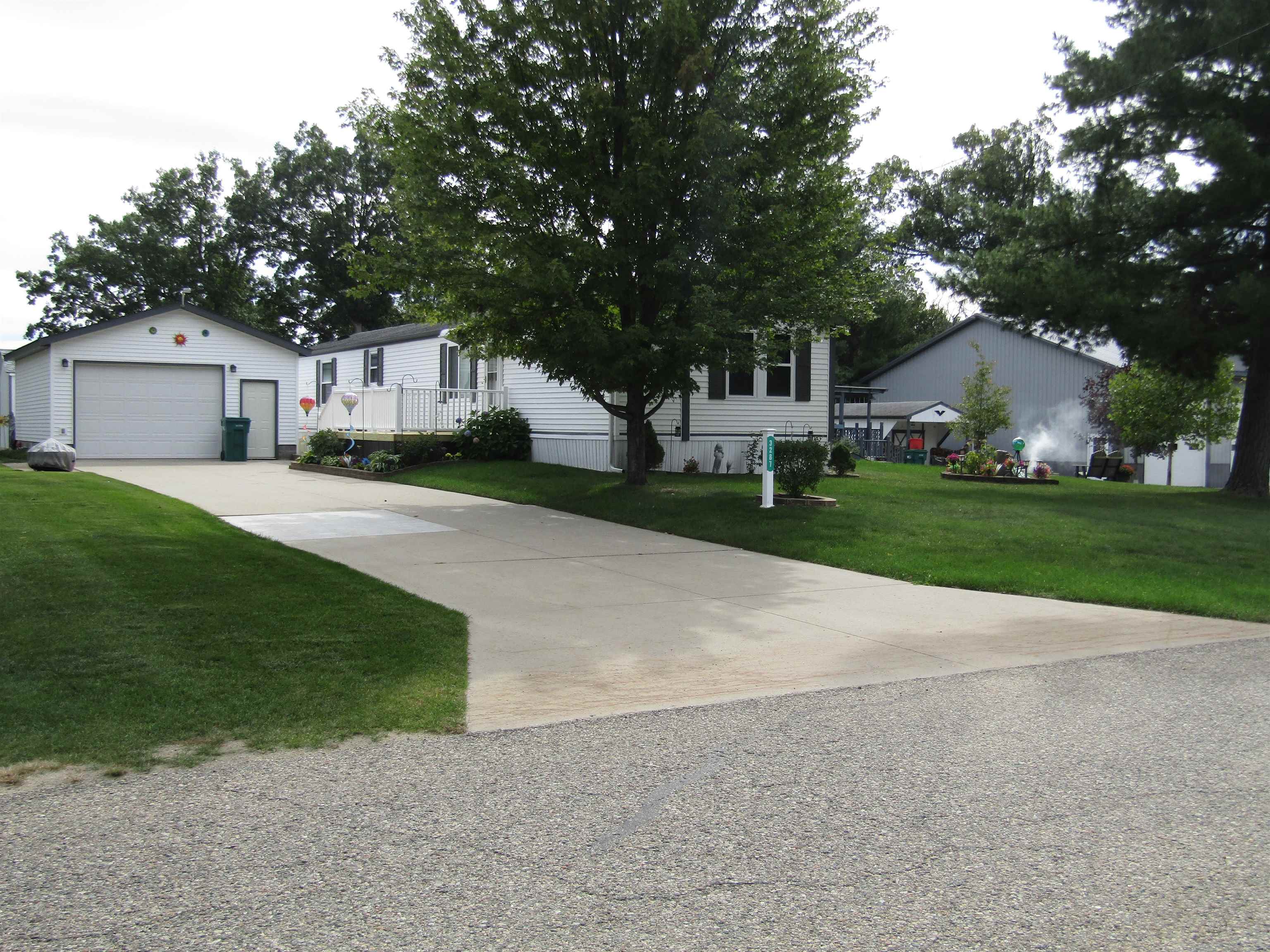 3287 Comanche — photo
