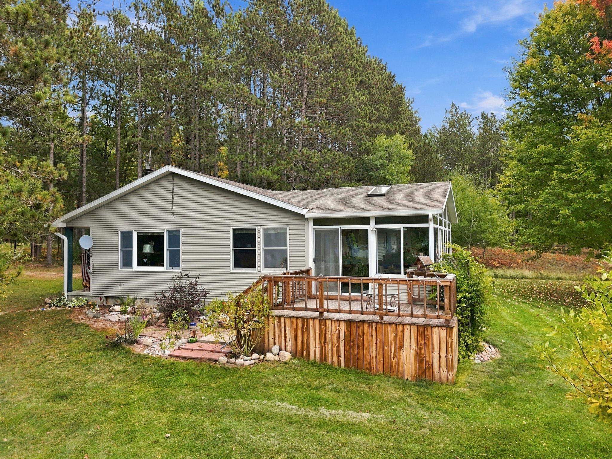 10590 Silsby — photo