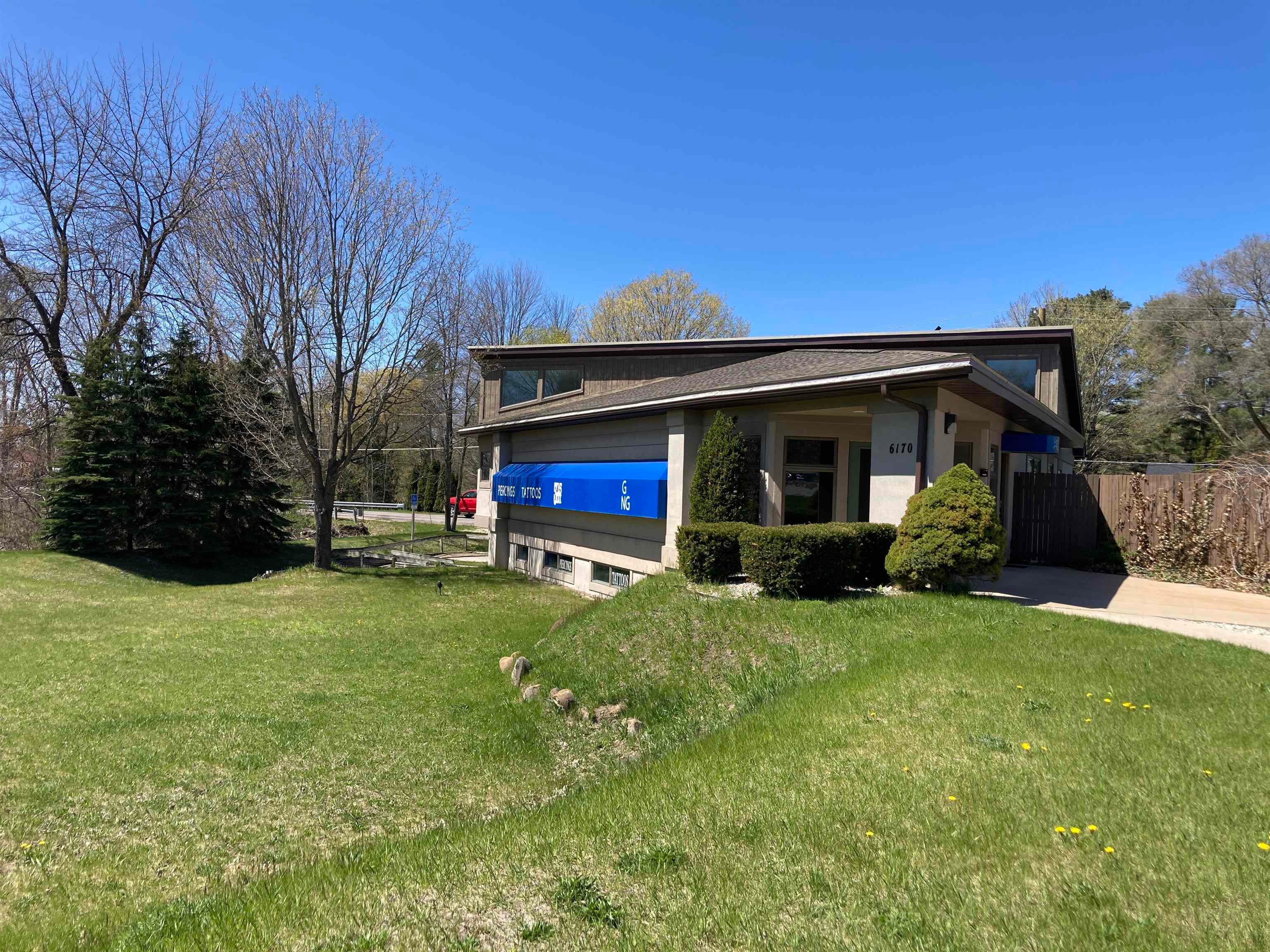 6170 US-31 N — photo