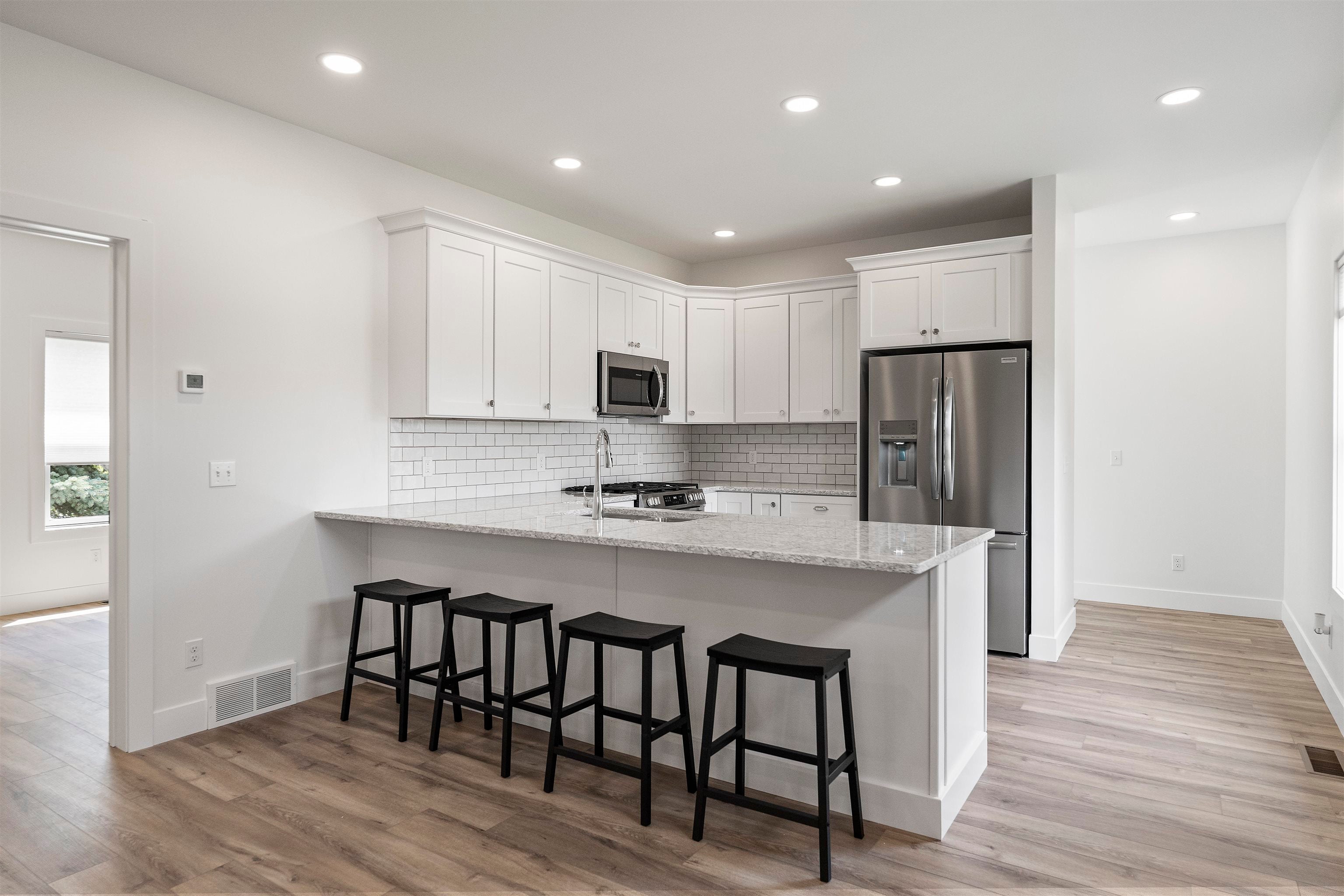 202 W Carpenter Street — photo