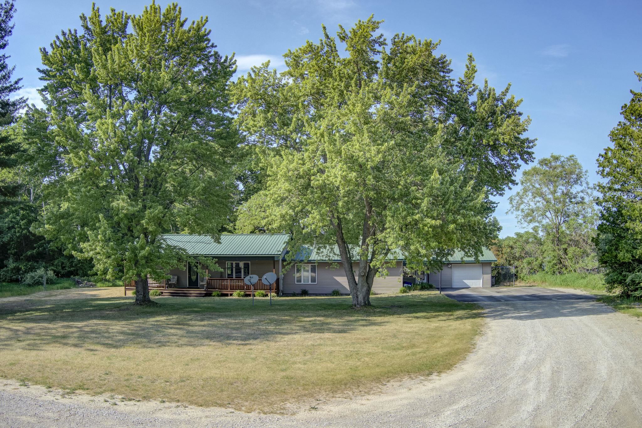 4793 E Duck Lake — photo