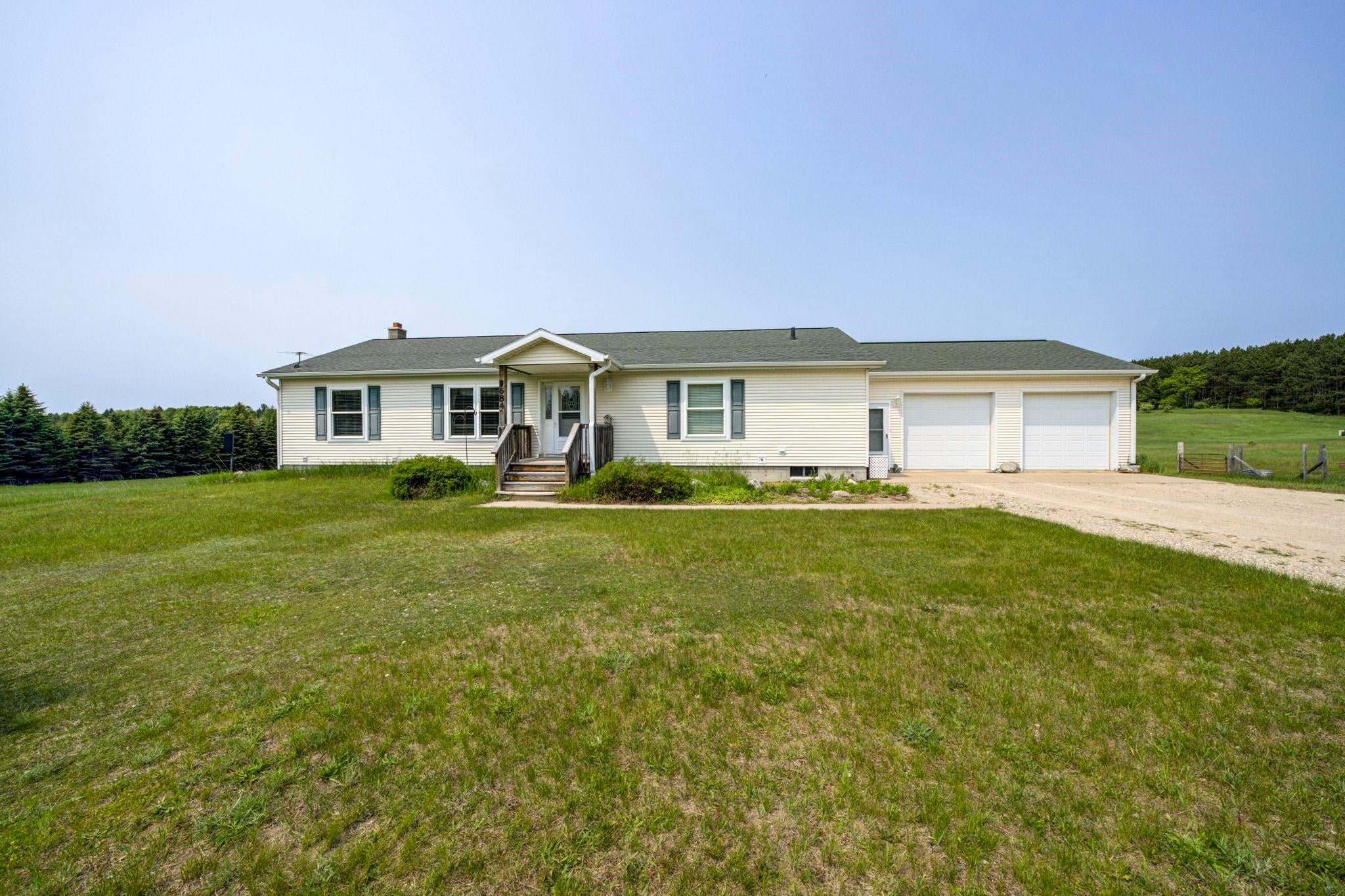 7684 Honey Hollow Road — photo